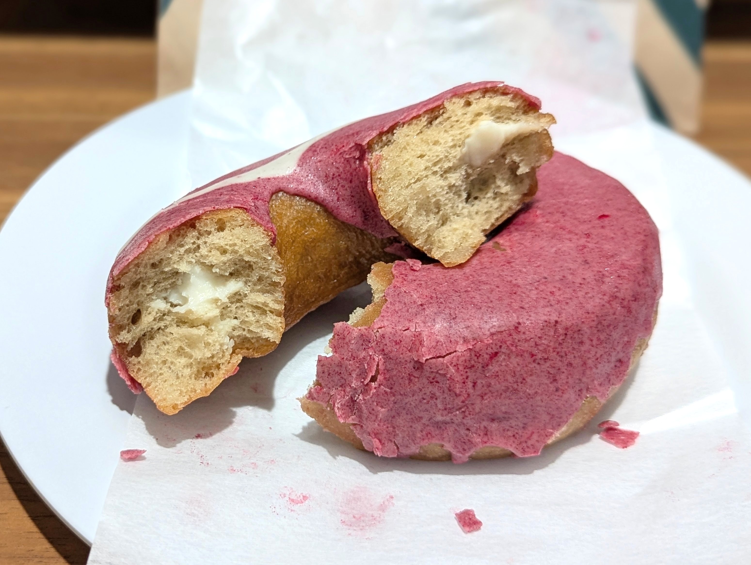 スターバックス、ブルーベリークリームチーズドーナツ (6)