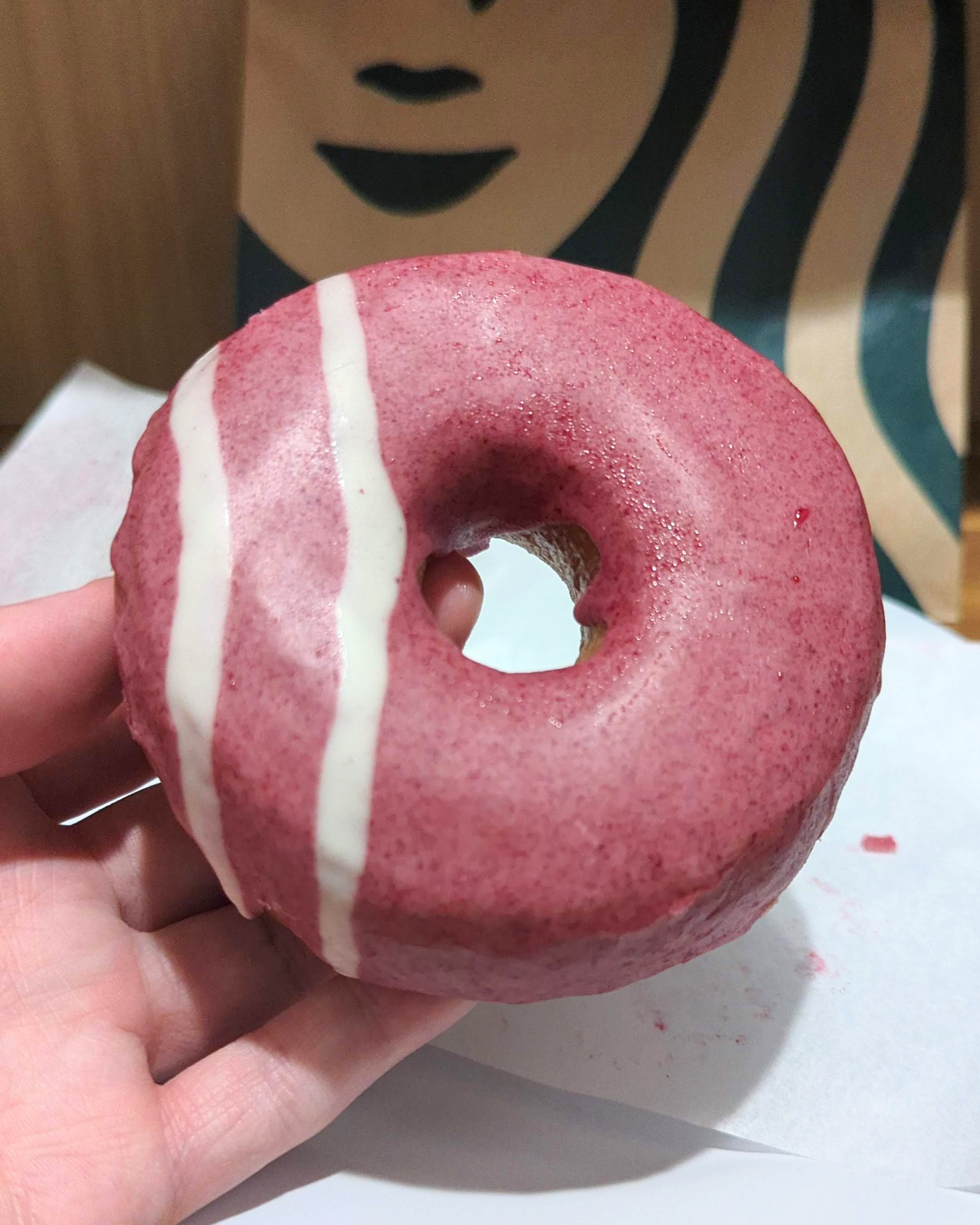スターバックス、ブルーベリークリームチーズドーナツ (8)