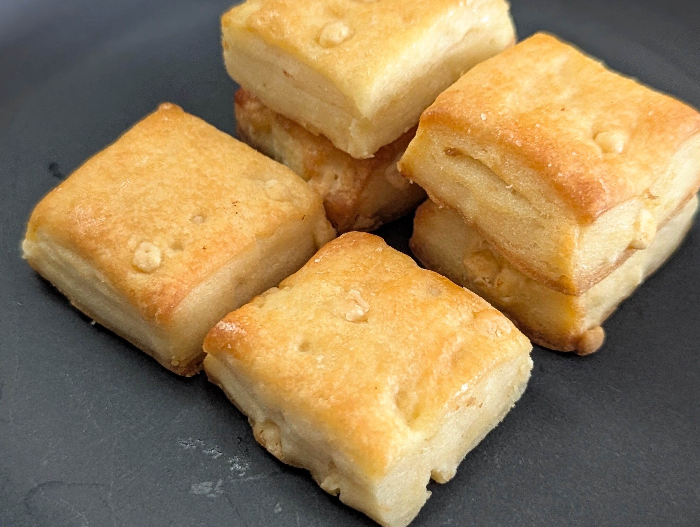 ファミリーマート、生スコーン チーズケーキ味 (5)