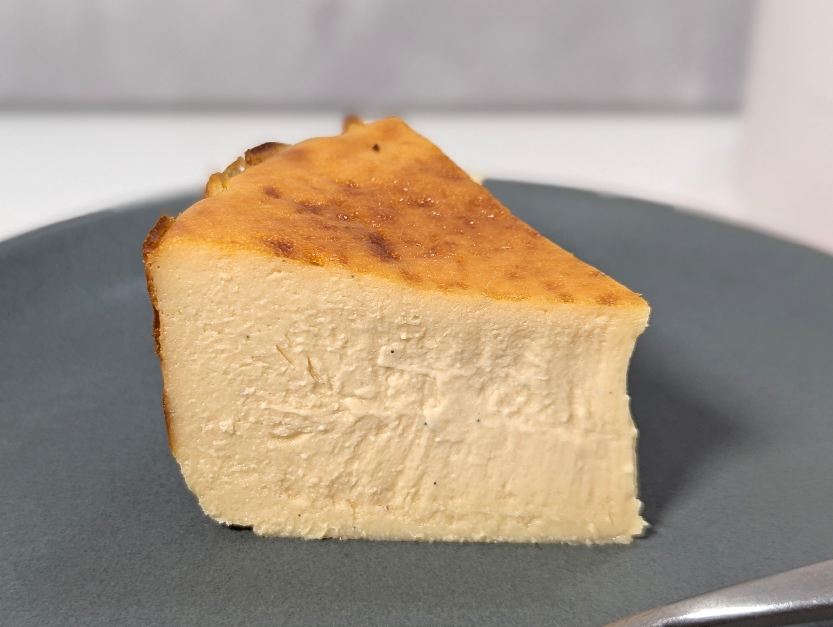 ミスターチーズケーキ BASQUE CHEESECAKE Original（バスクチーズケーキ オリジナル） (2)