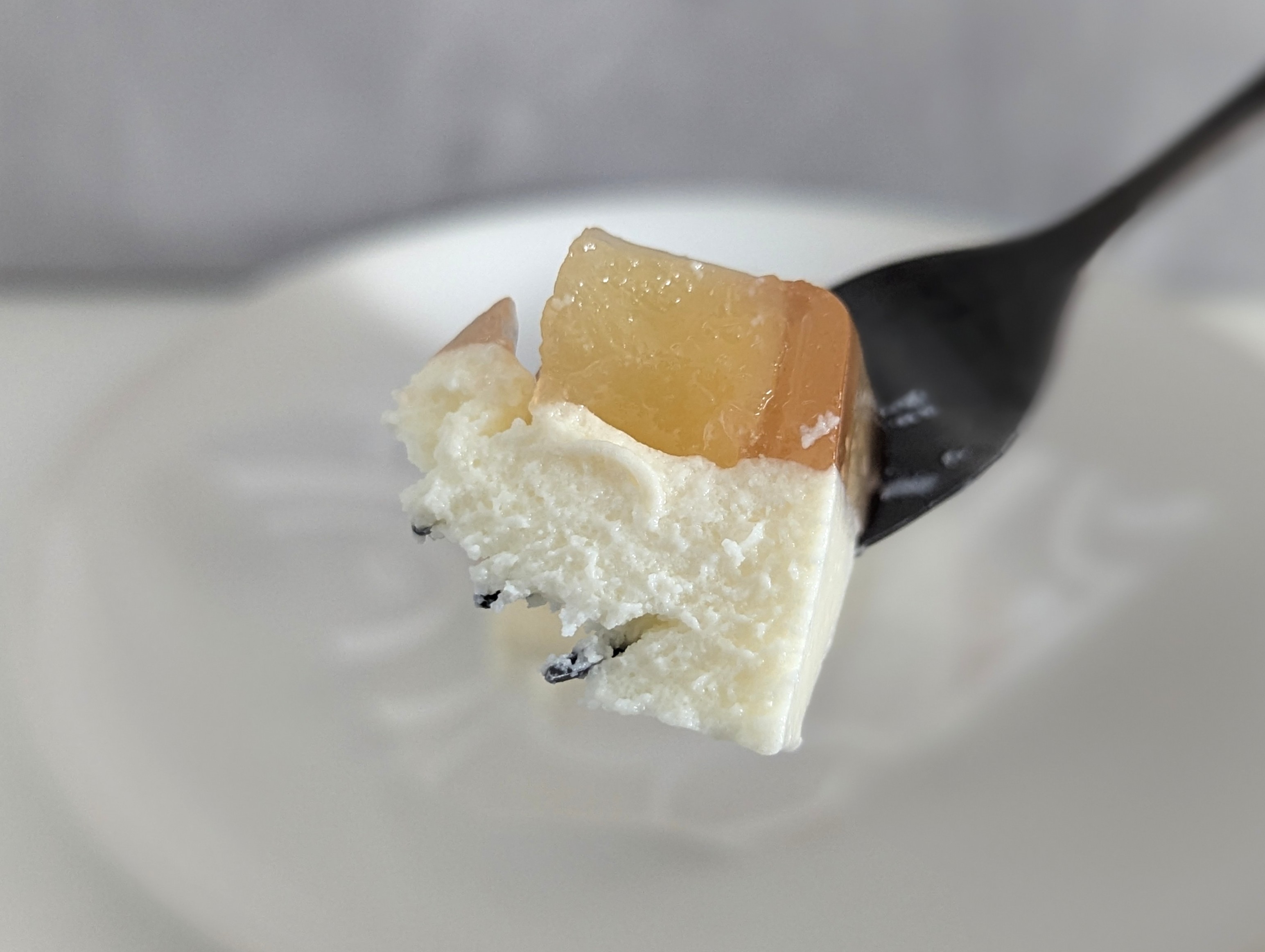 ローソン、桃のレアチーズケーキ (19)