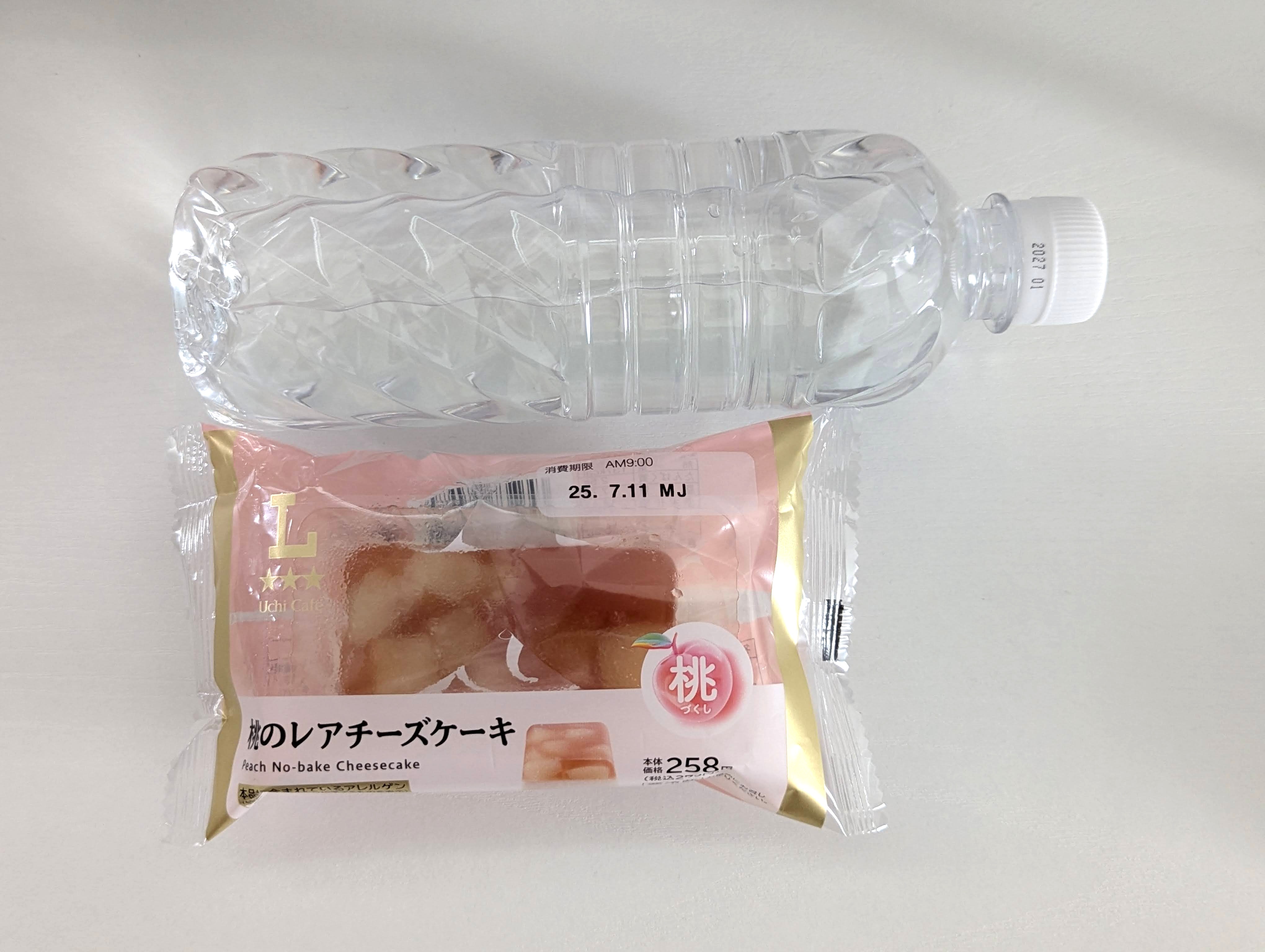ローソン、桃のレアチーズケーキ (4)