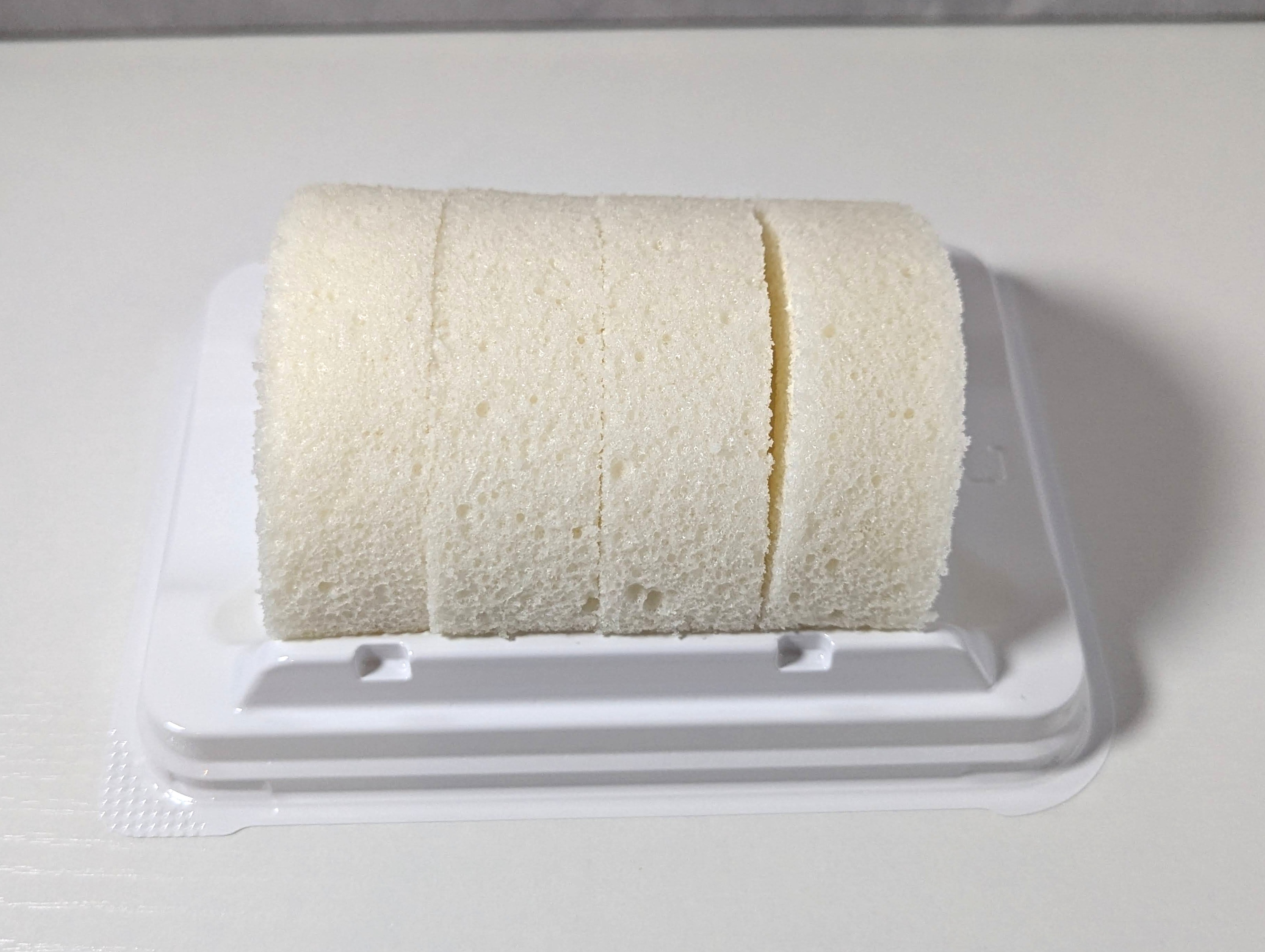 モンテール、チーズクリームロールケーキ (12)