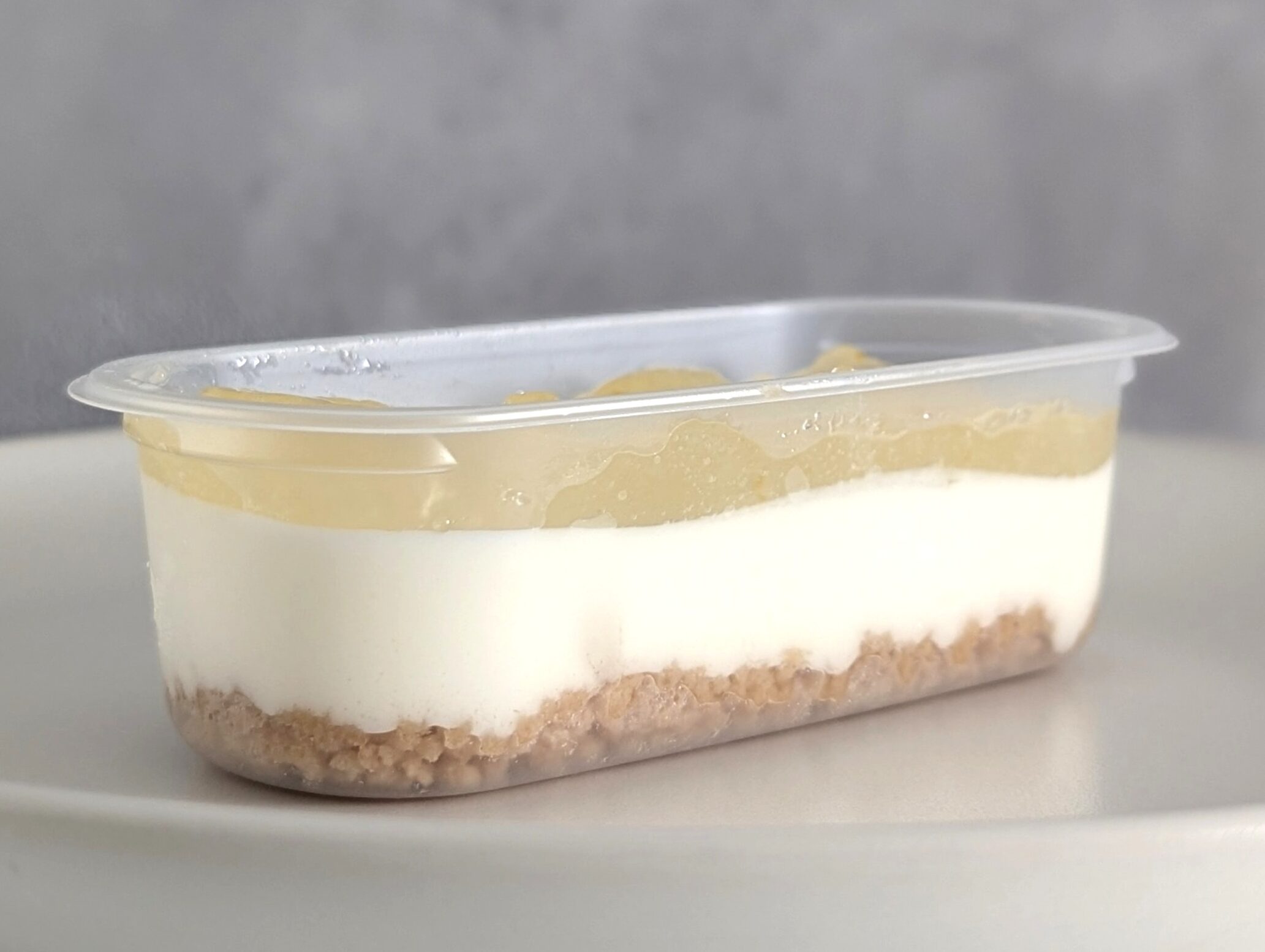ローソン、爽やかレモンのレアチーズケーキ (8)