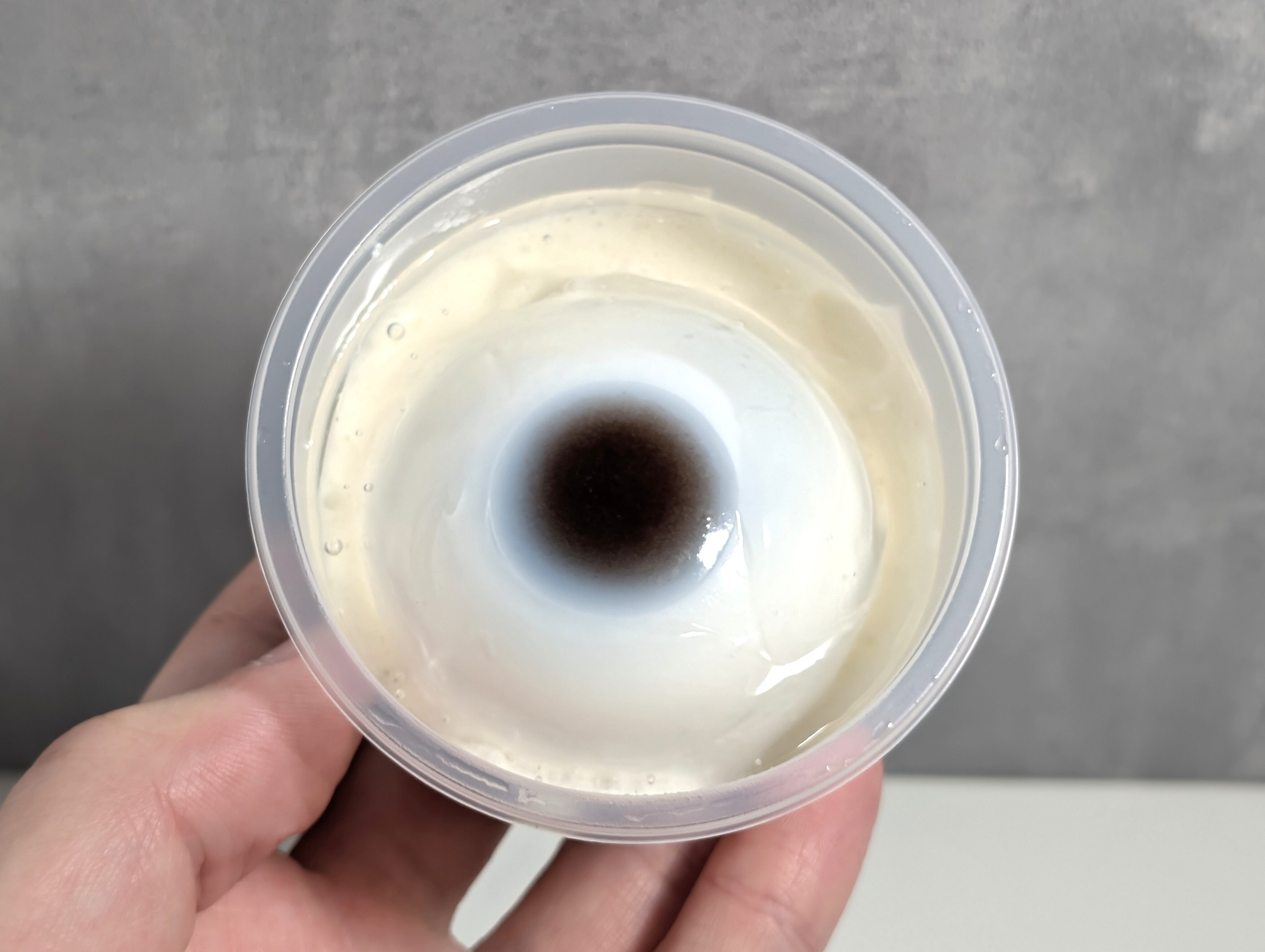 Uchi Café ローソンアイ・レアチーズ (1)