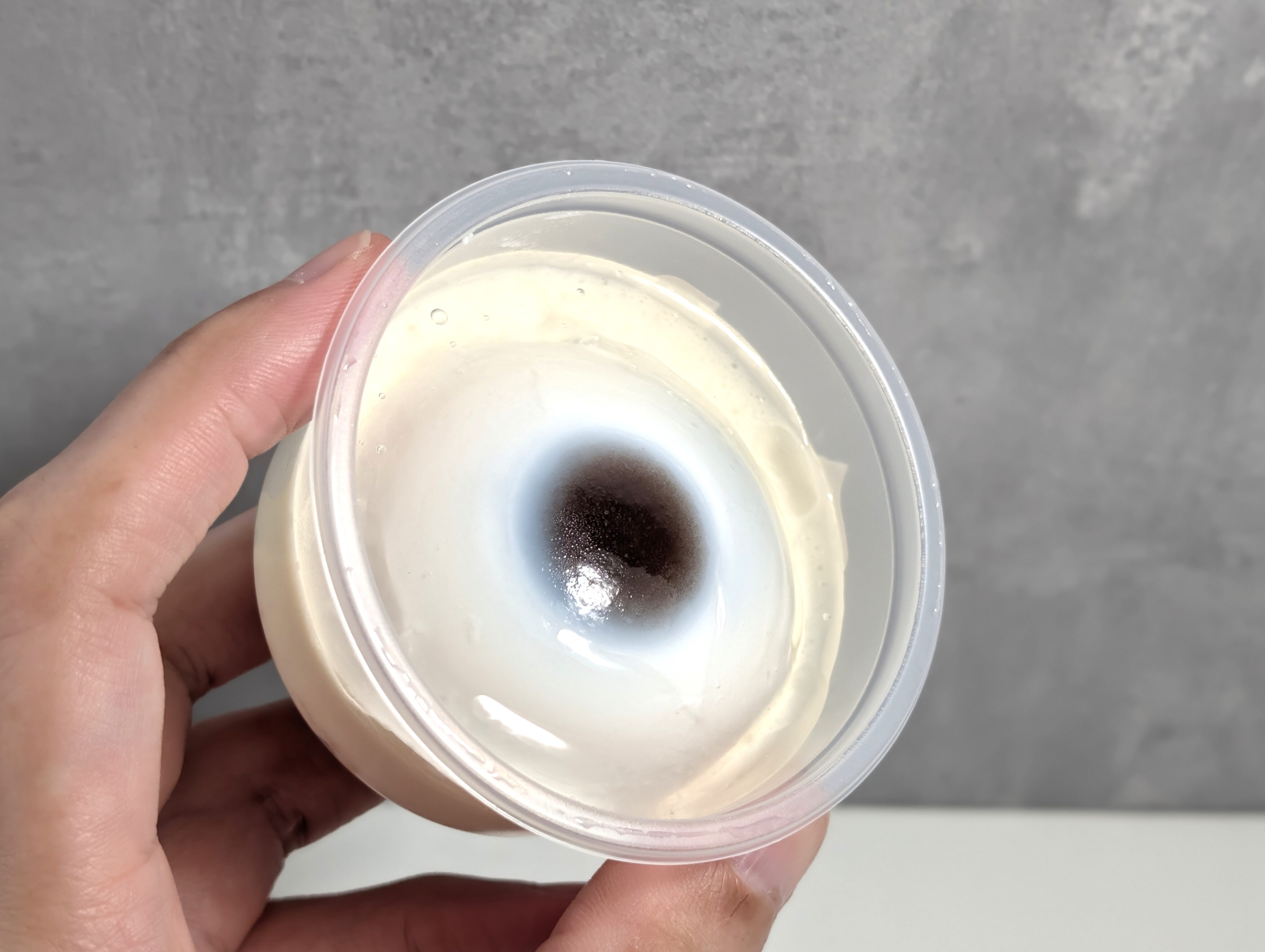 Uchi Café ローソンアイ・レアチーズ (1)