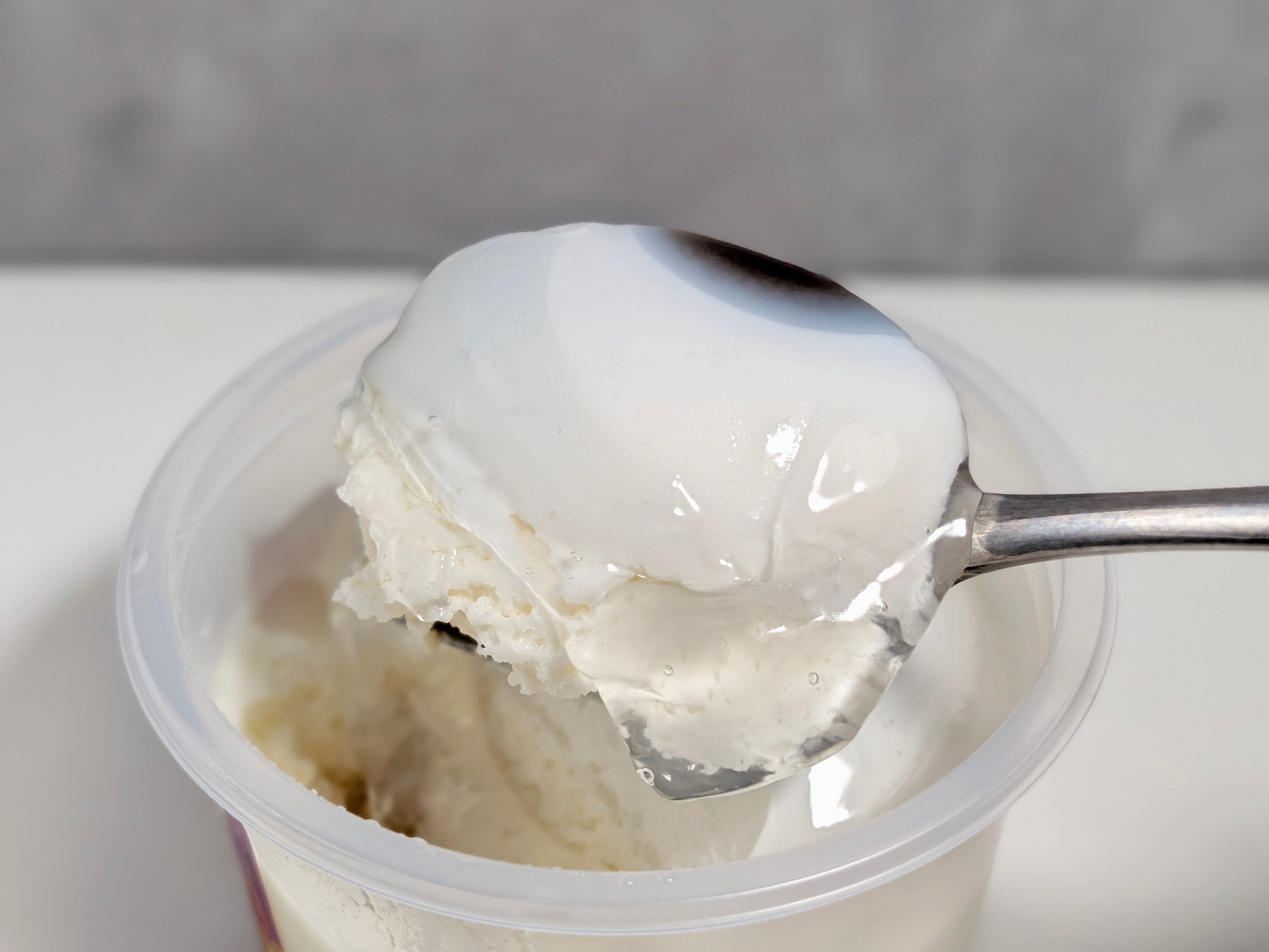 Uchi Café ローソンアイ・レアチーズ (1)