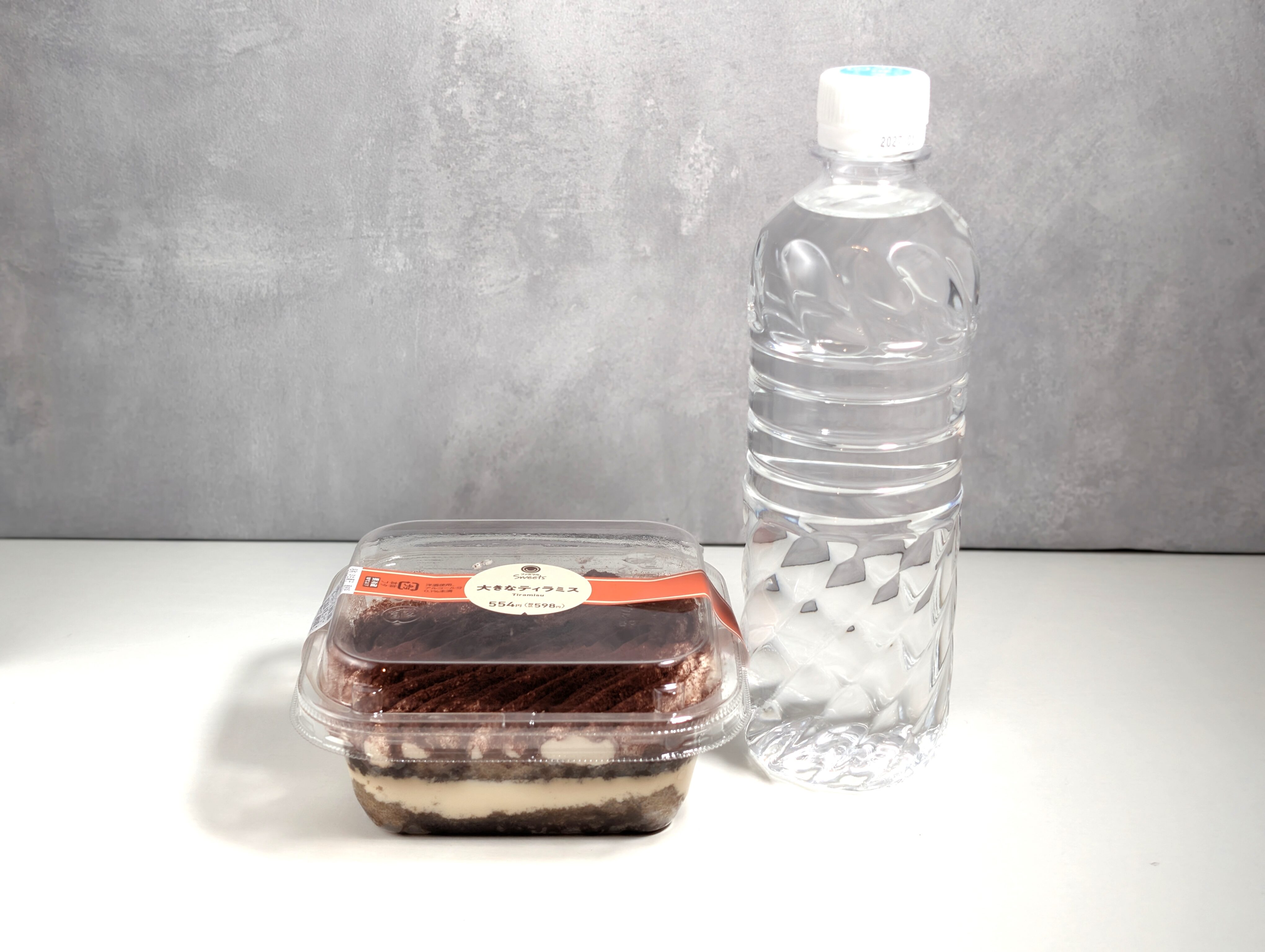 【ファミリーマート】大きなティラミス