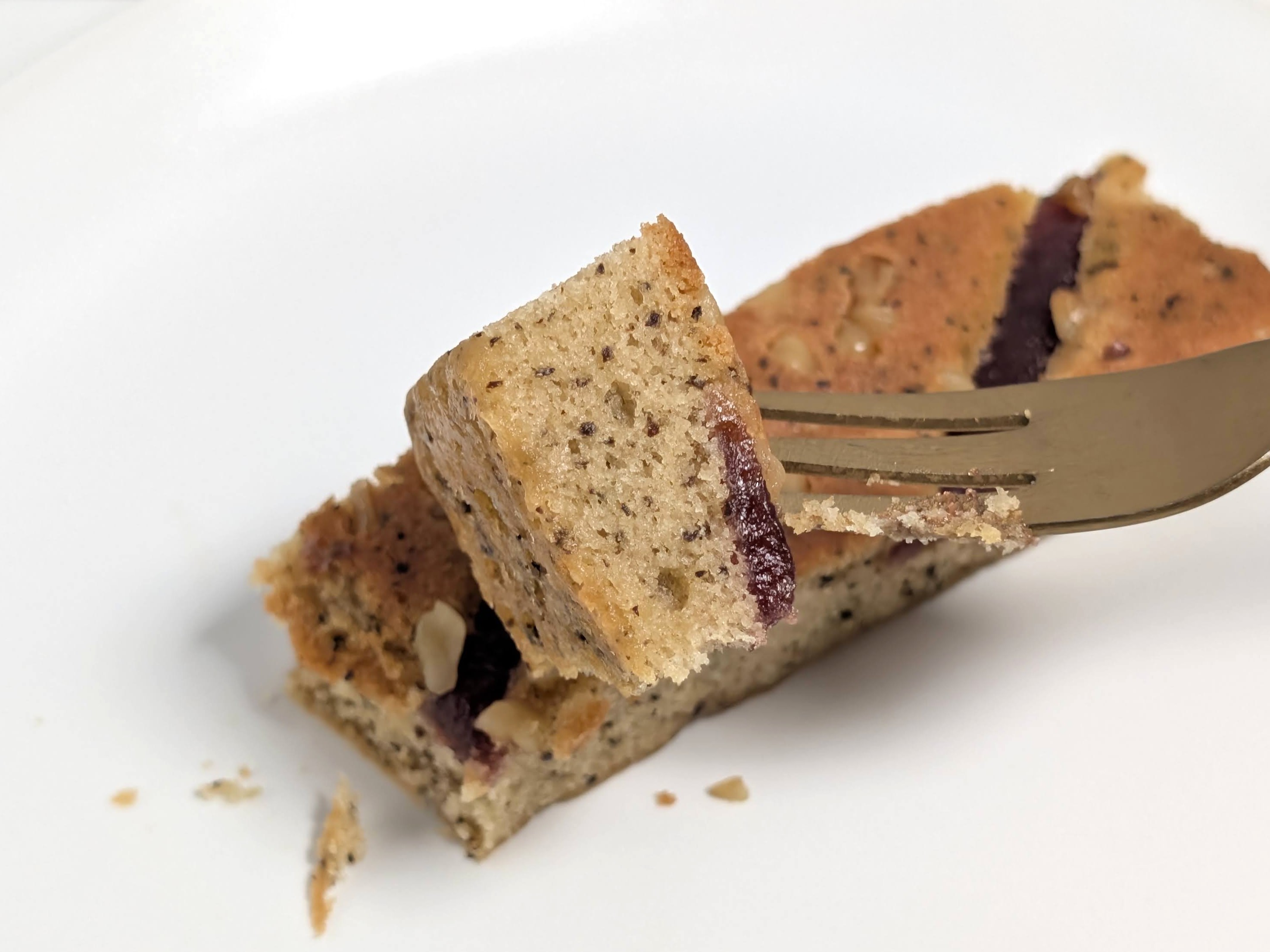 【無印良品】「不揃いチーズケーキ 紅茶＆ラズベリー」
