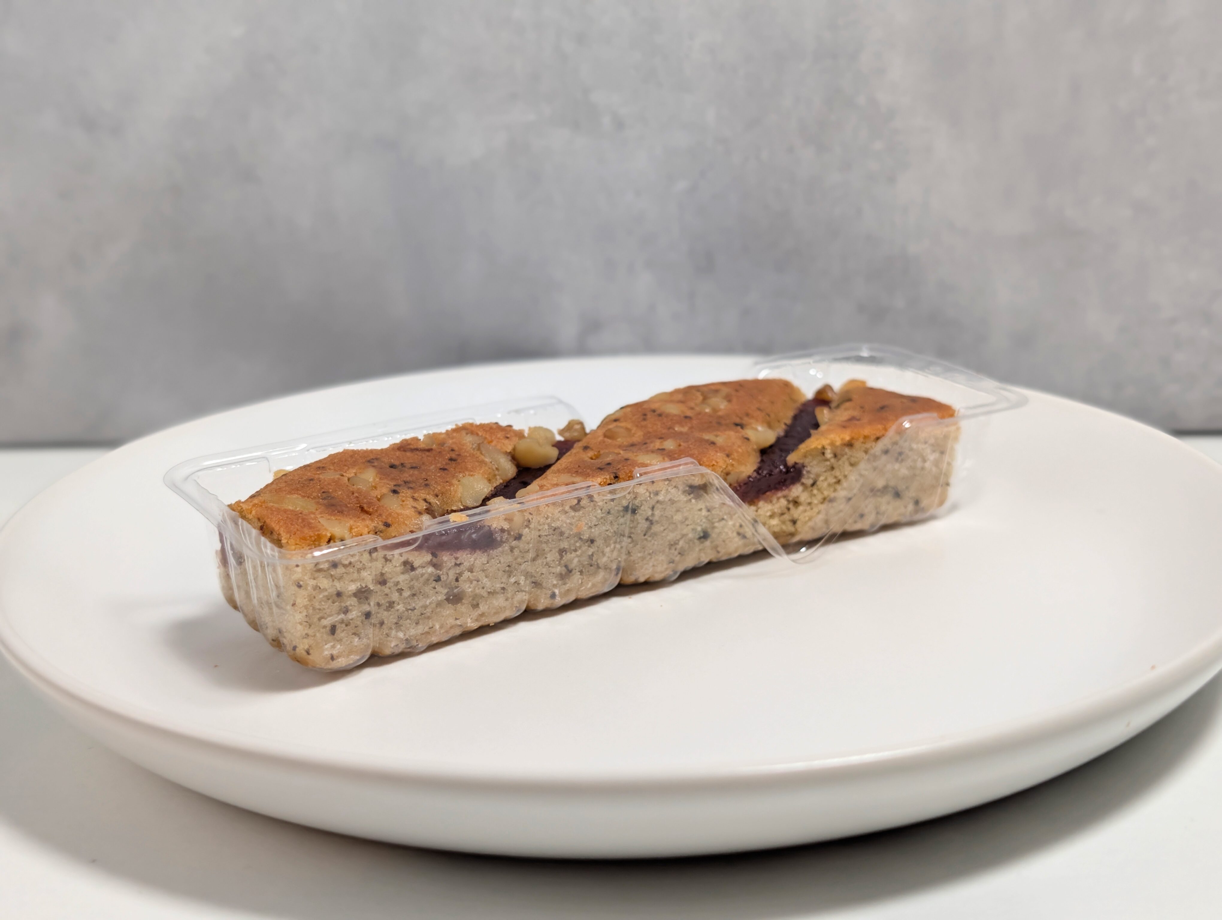 【無印良品】「不揃いチーズケーキ 紅茶＆ラズベリー」