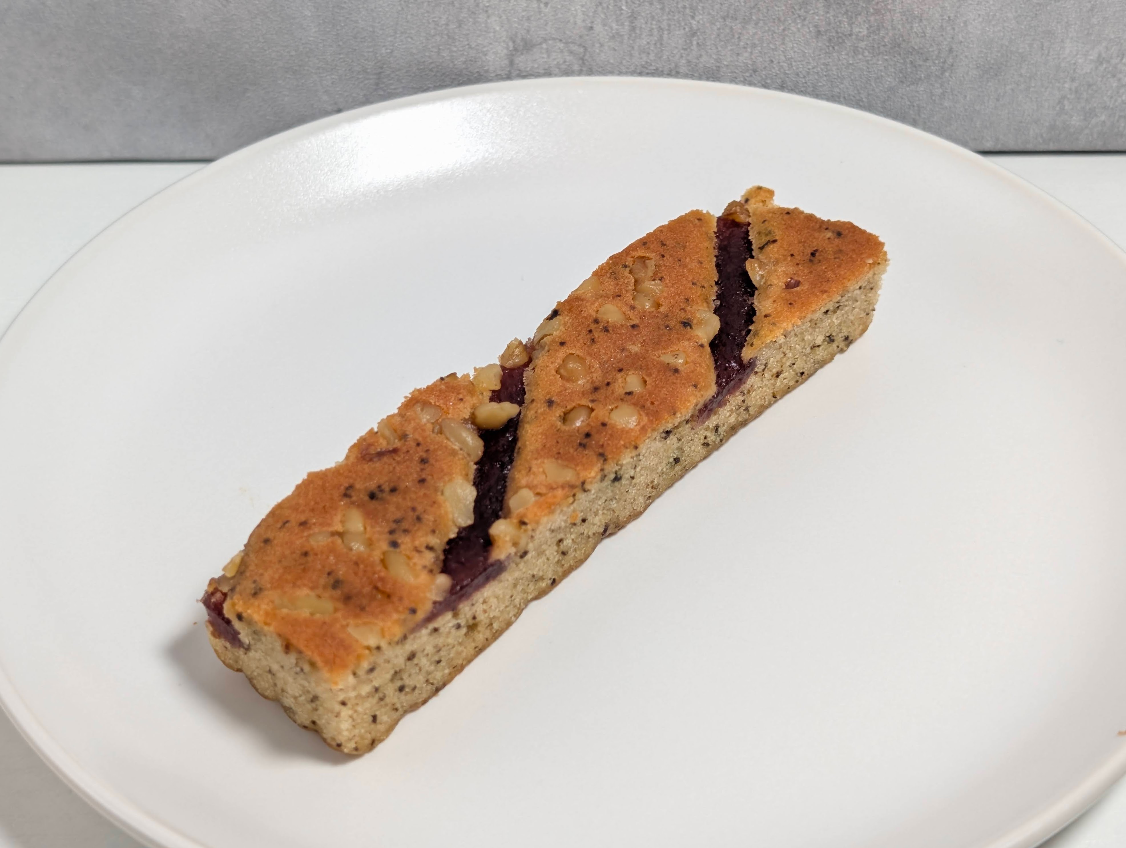 【無印良品】「不揃いチーズケーキ 紅茶＆ラズベリー」