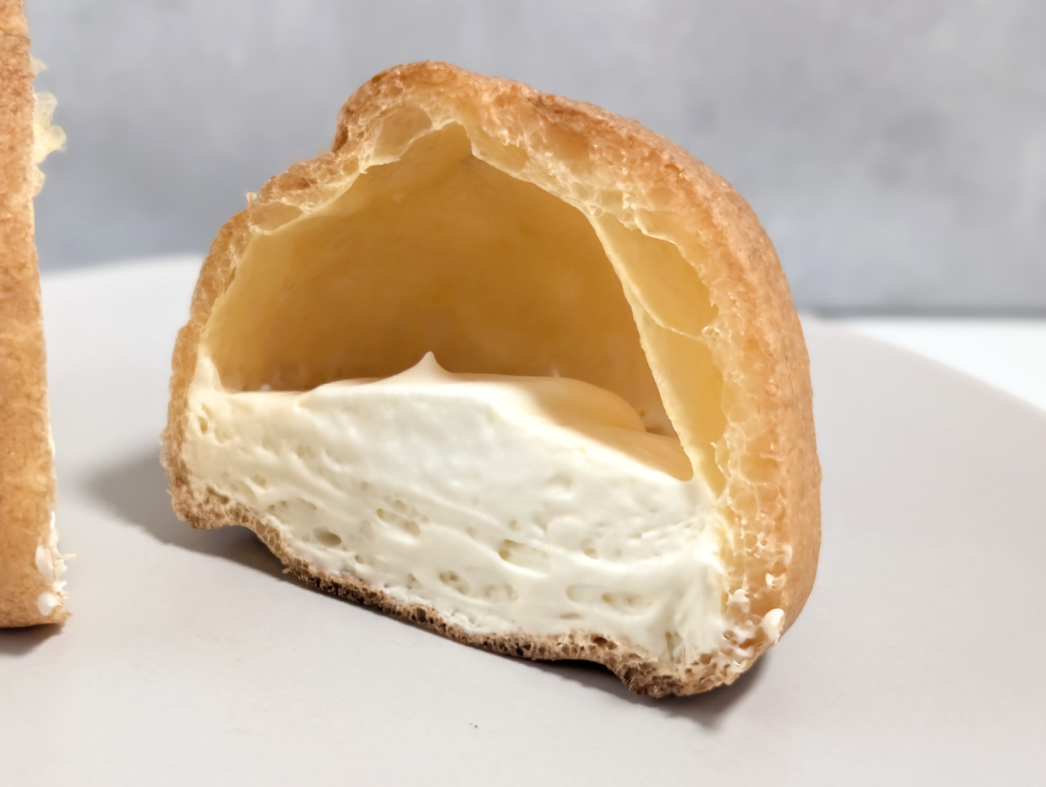 モンテール 濃厚フロマージュシュークリーム (12)