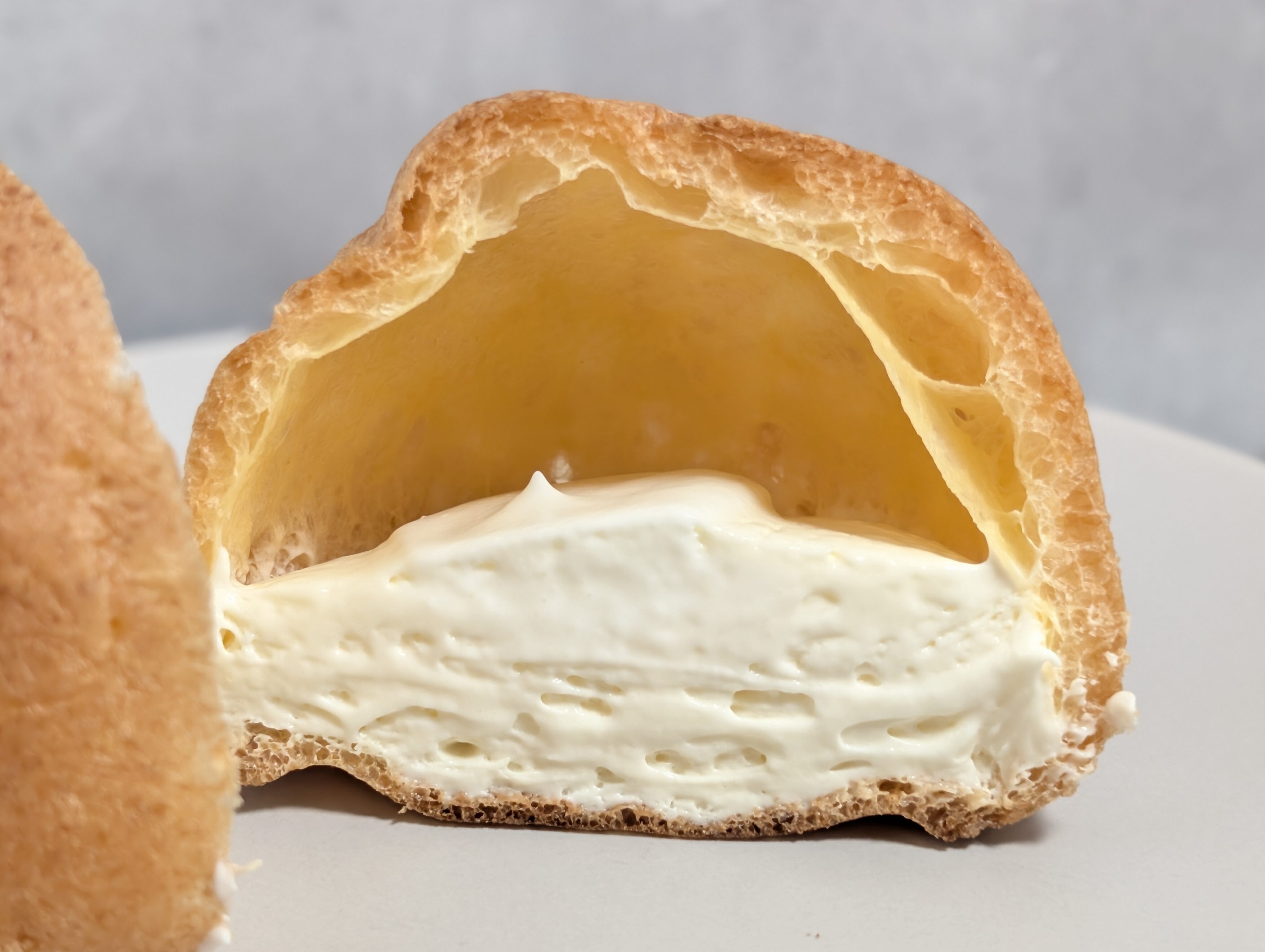 モンテール 濃厚フロマージュシュークリーム (12)