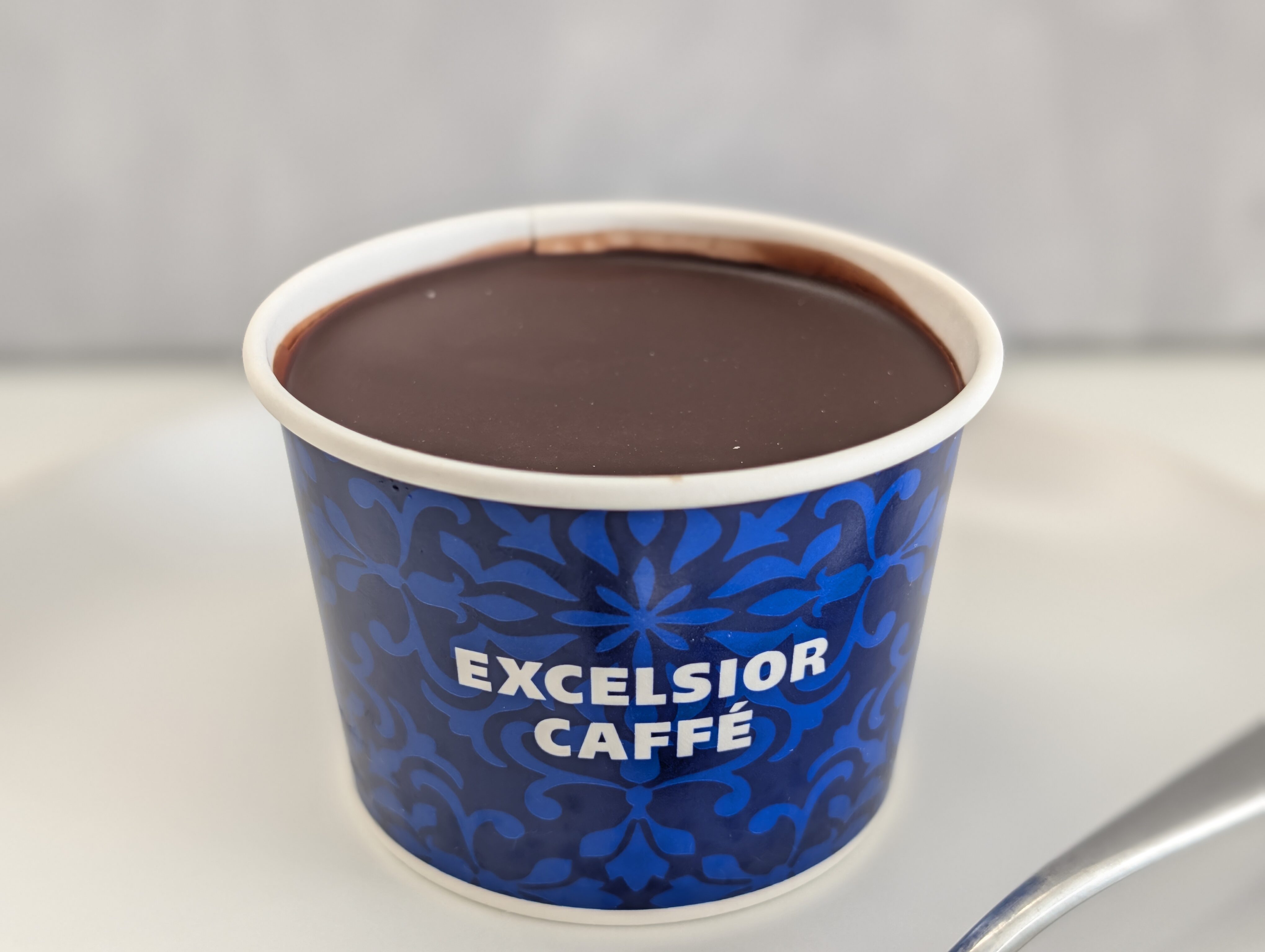 エクセルシオールカフェ 割って食べるパリチョコキャラメルティラミス 580円 (6)