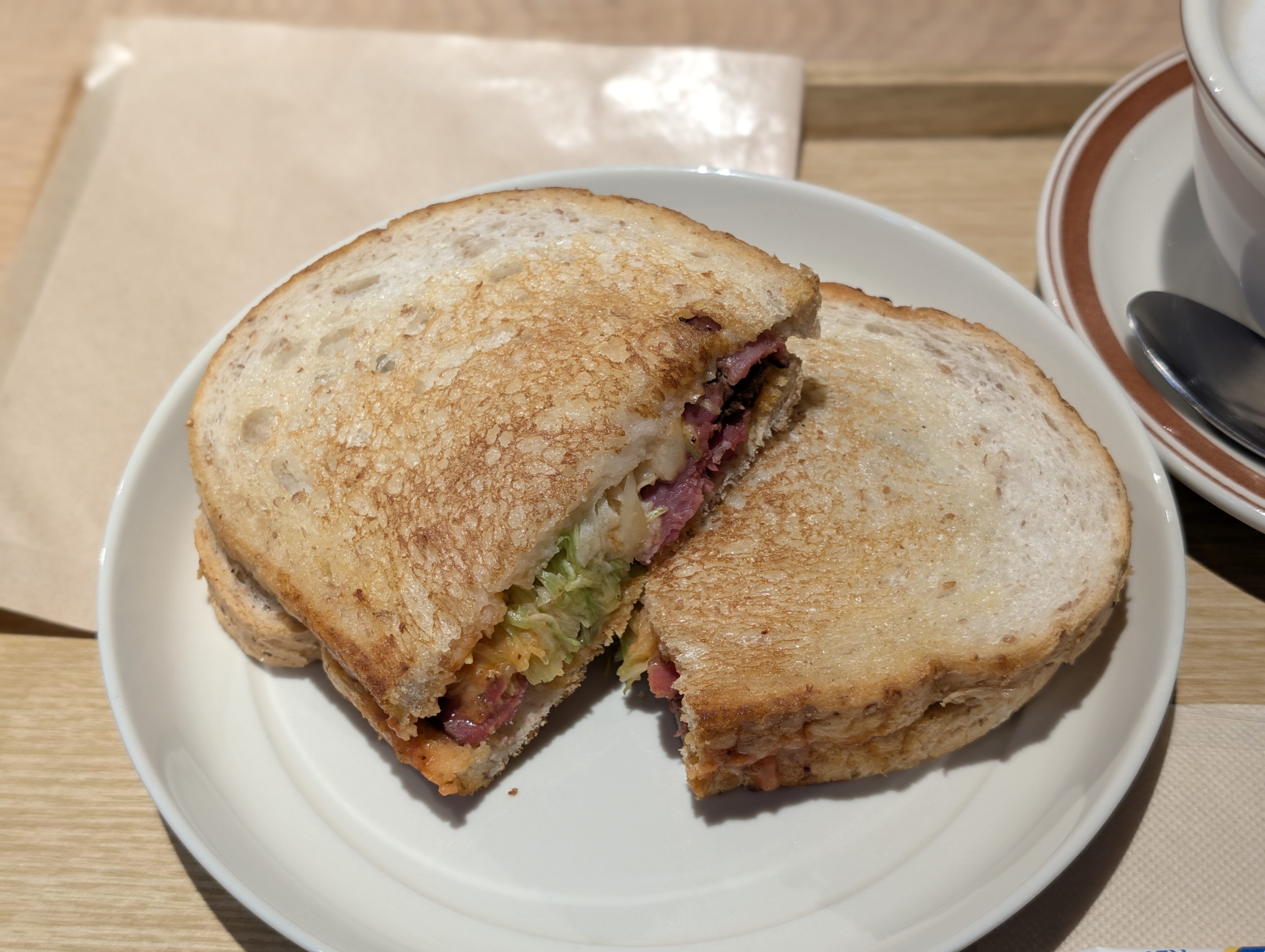 高円寺【&tenna（アンテナ）】のルーベンサンド