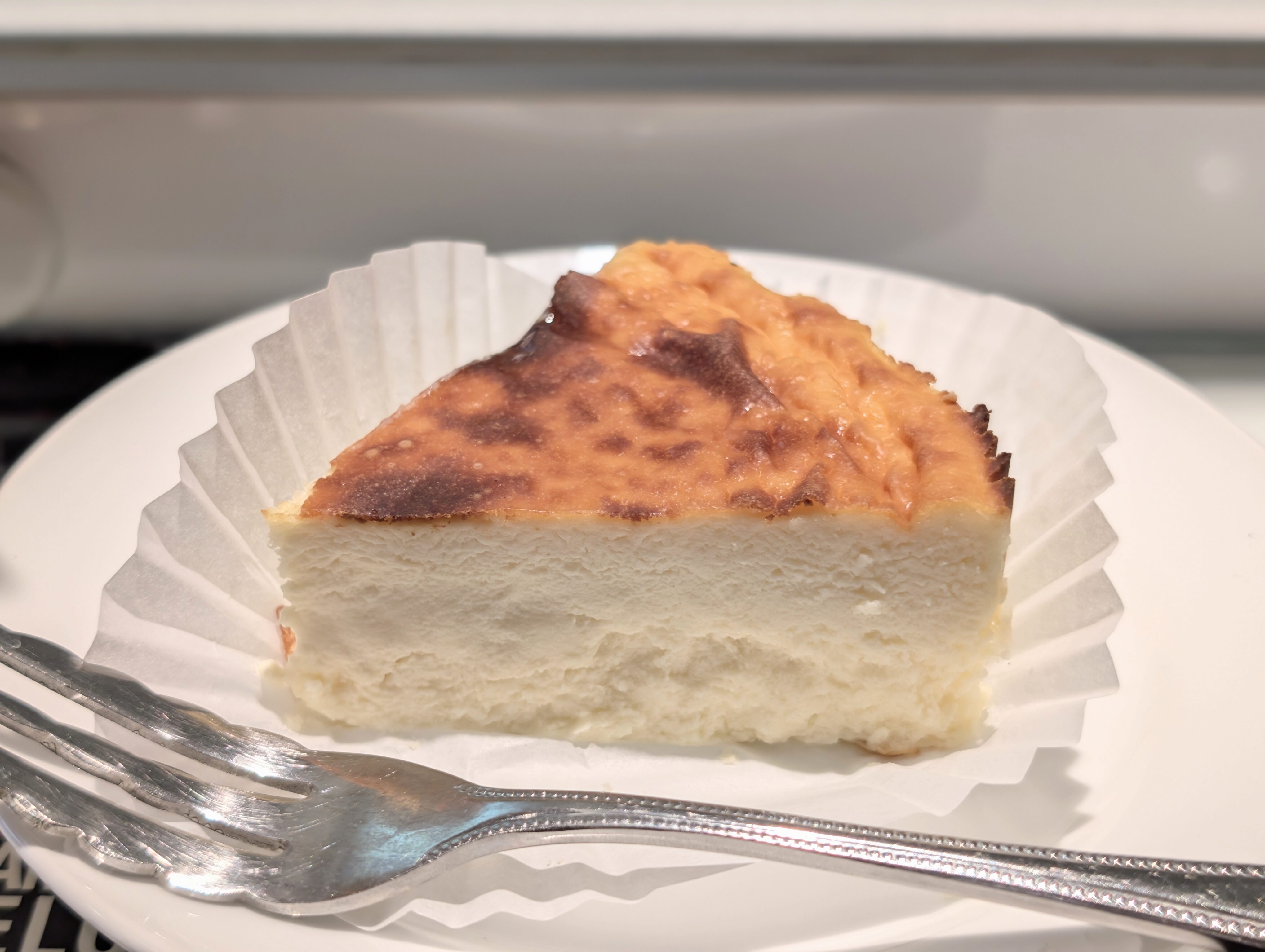 セガフレード・ザネッティ・エスプレッソ」バスクチーズケーキ