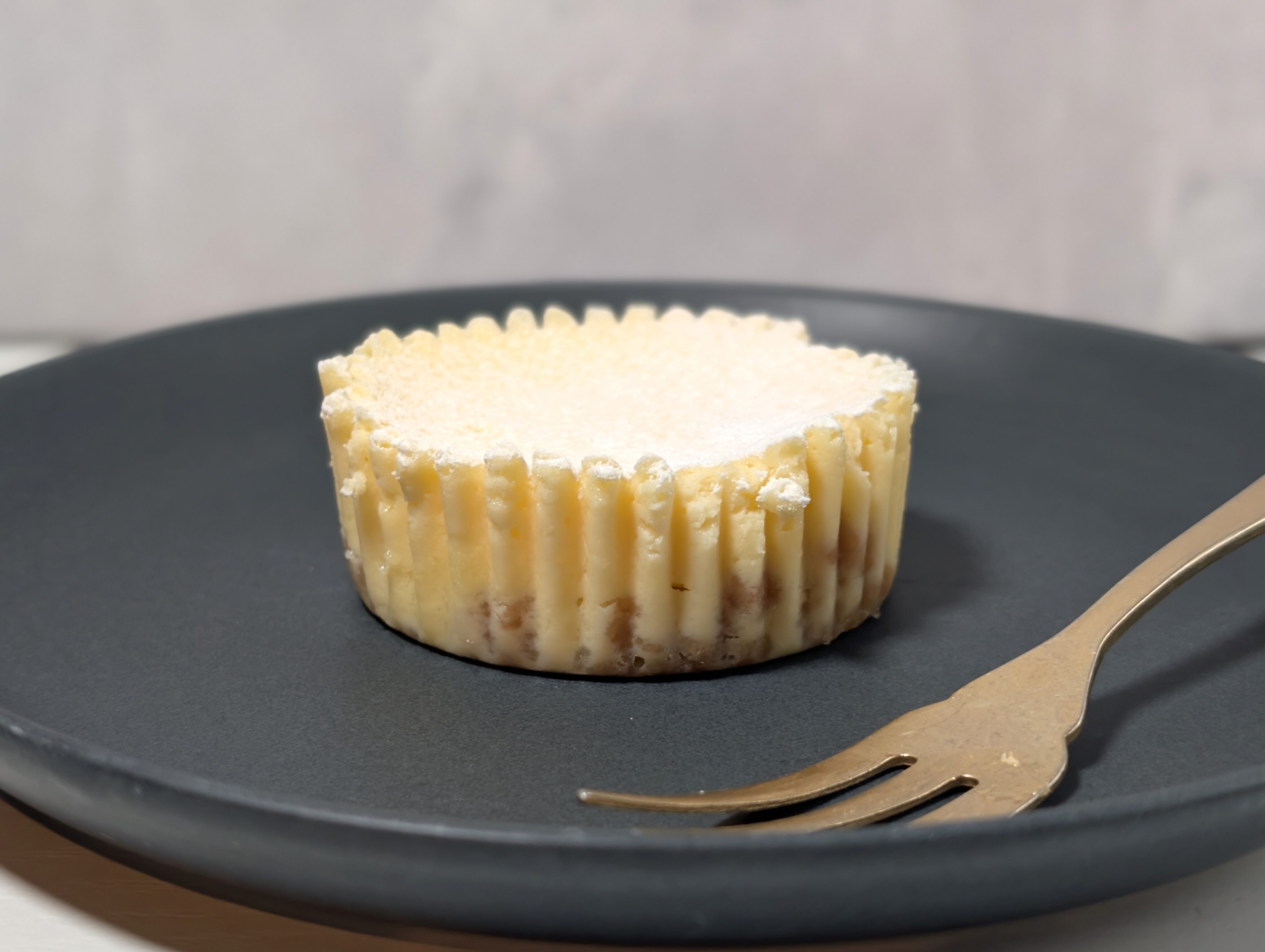 セブンイレブン、とろ生食感チーズケーキ さわやか仕立て