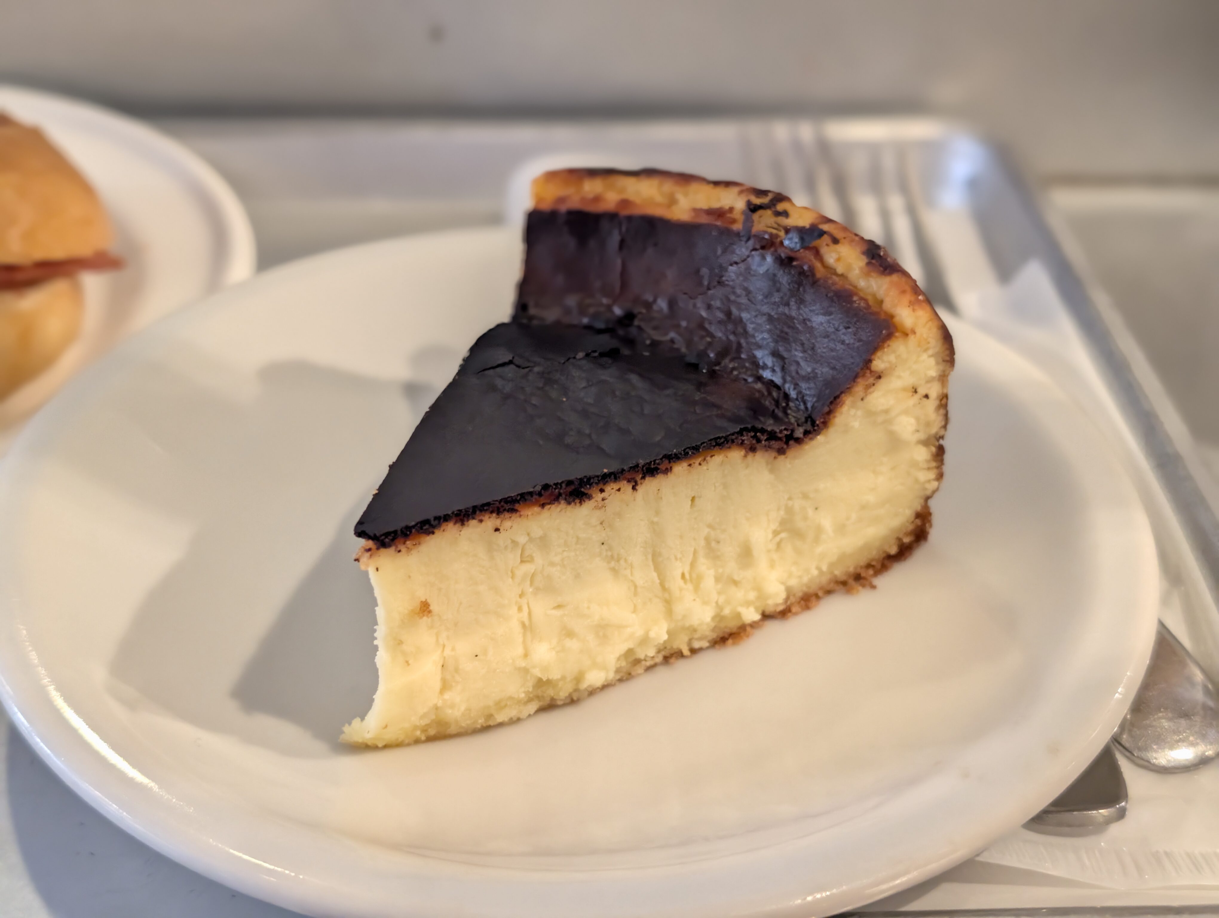 ローステッドコーヒー（Roasted COFFEE LABORATORY） (バスクチーズケーキ) (1)