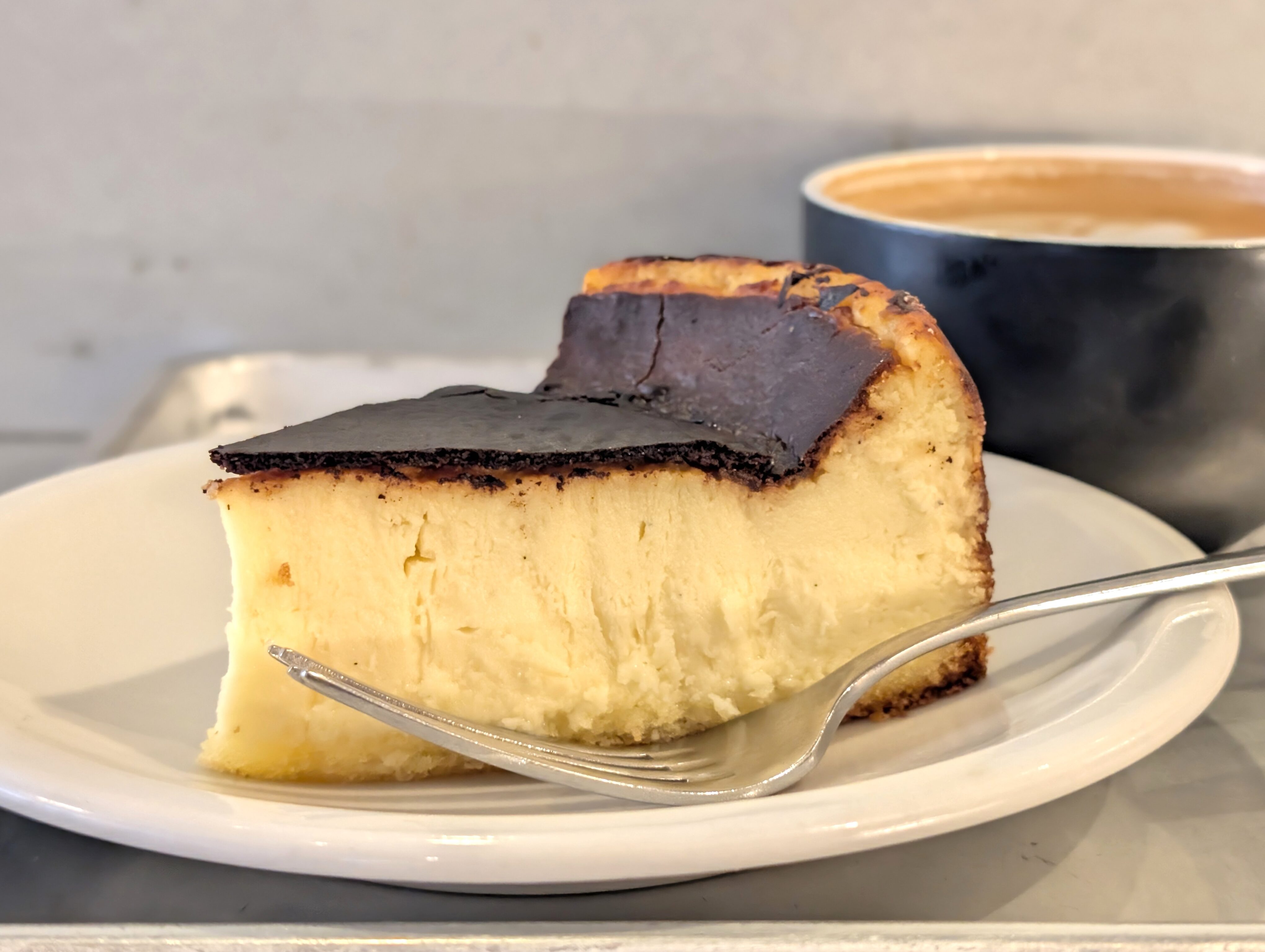 ローステッドコーヒー（Roasted COFFEE LABORATORY） (バスクチーズケーキ)