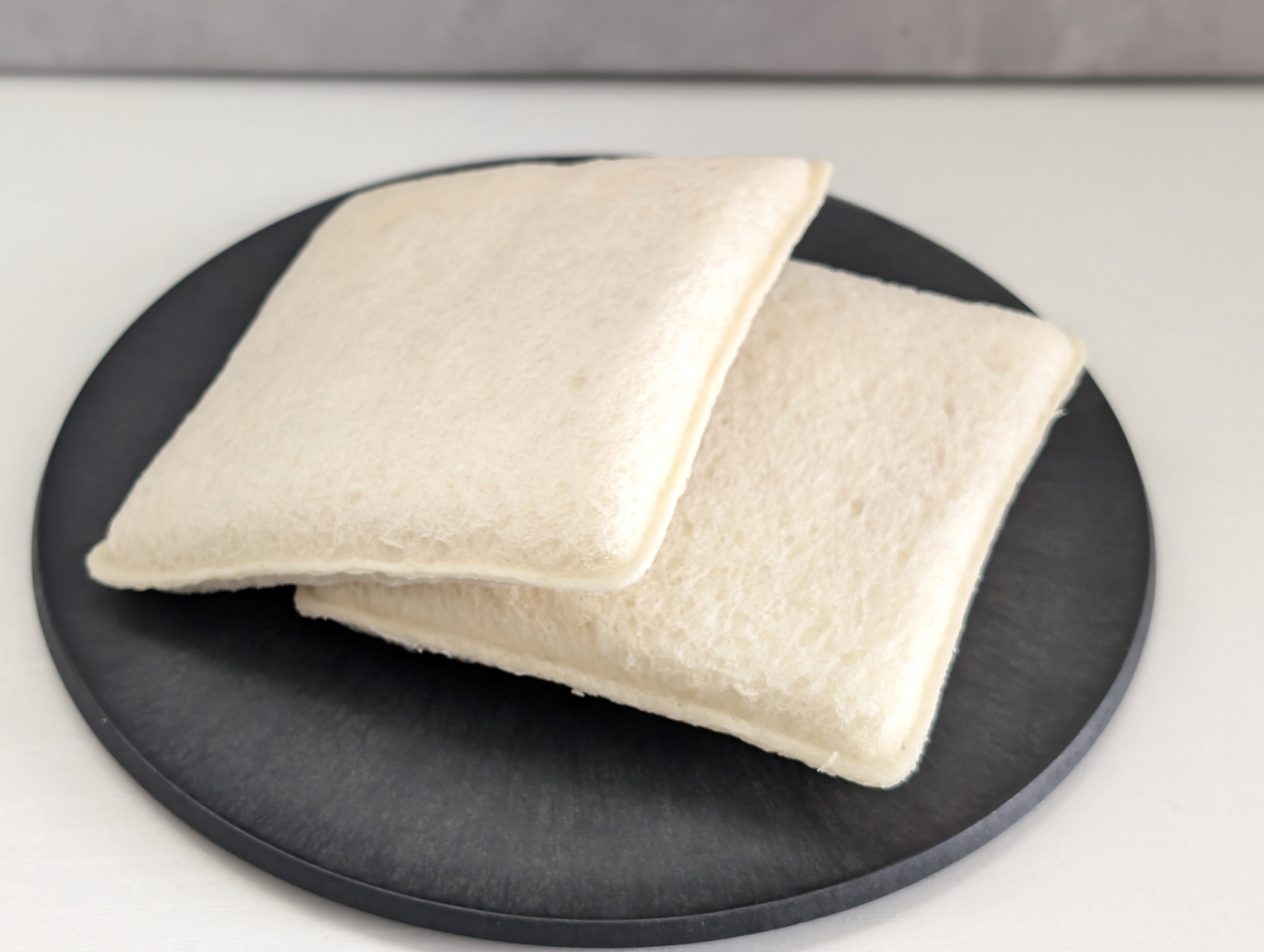 山崎製パン、ランチパックバスクチーズケーキ風味 (2)