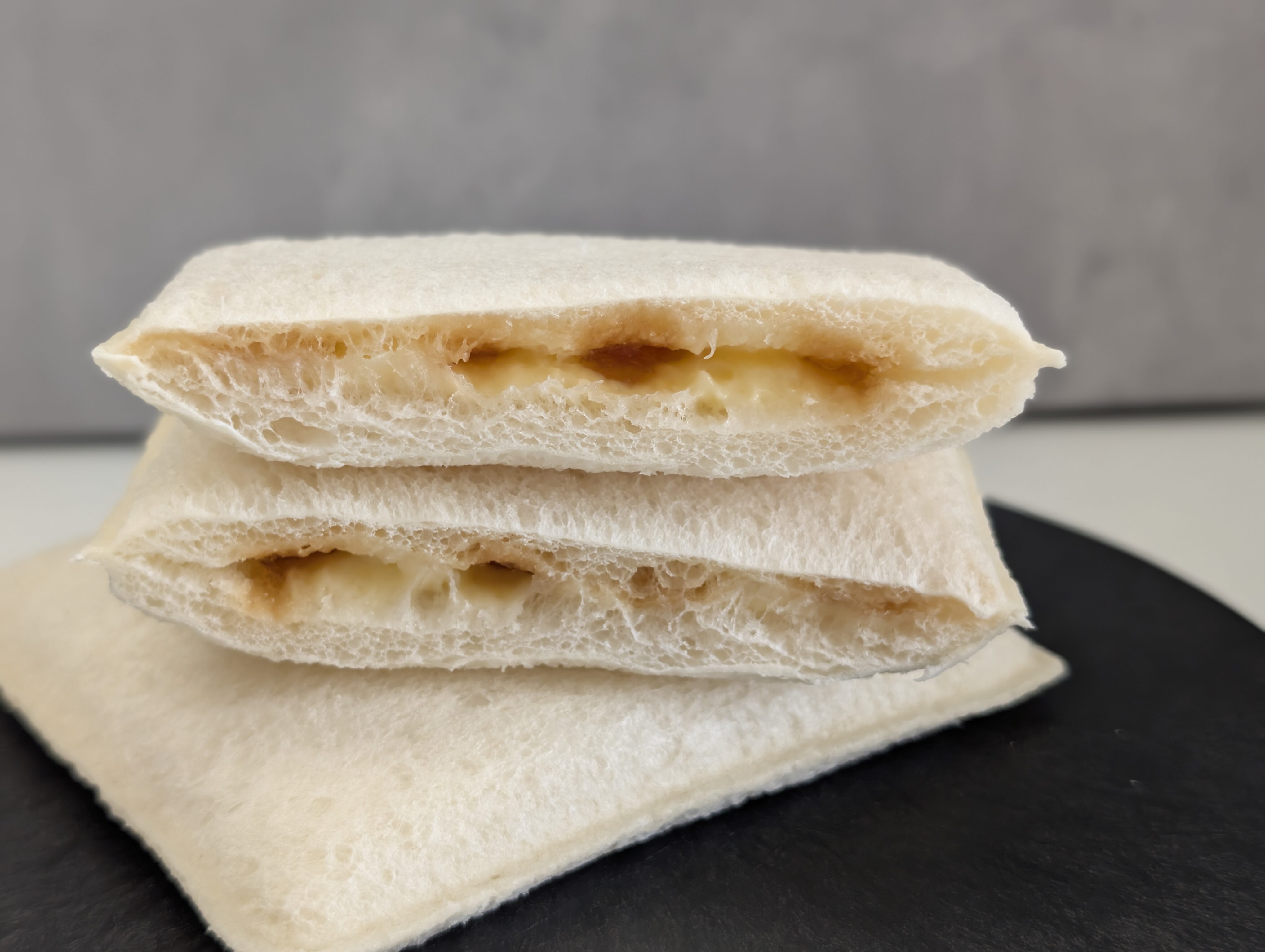 山崎製パン、ランチパックバスクチーズケーキ風味 (2)