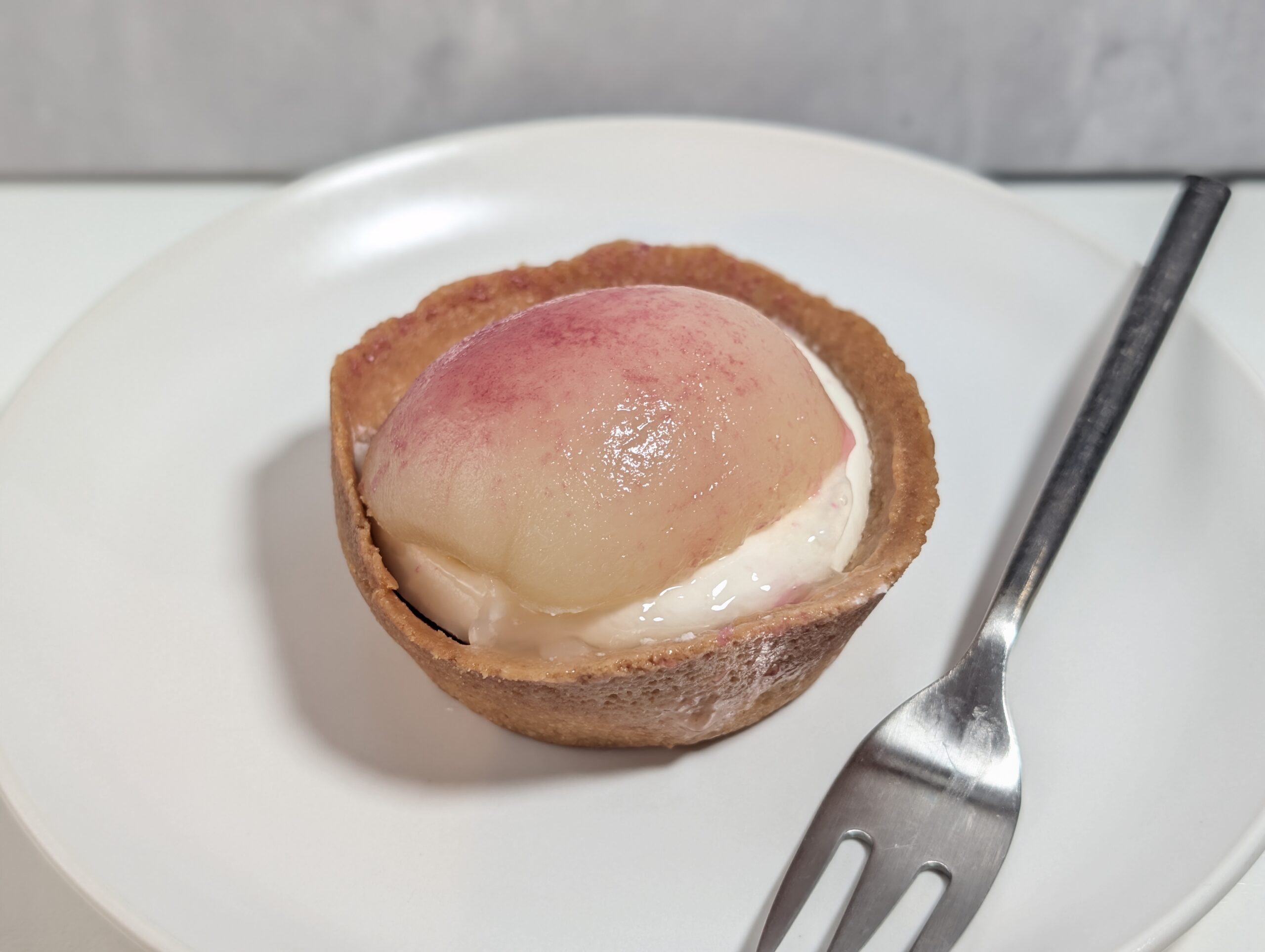 ローソン ごろっと1/2個分！桃のタルト