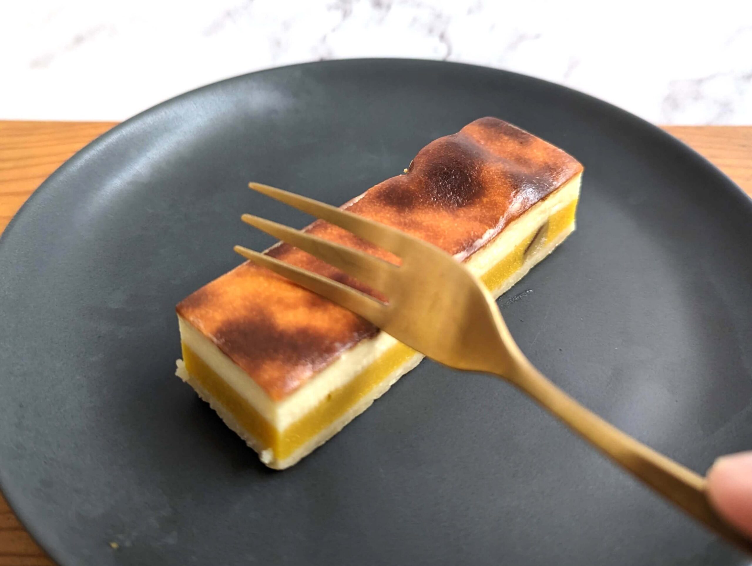 ファミリーマート・紅はるかとバスク風チーズケーキ (8)