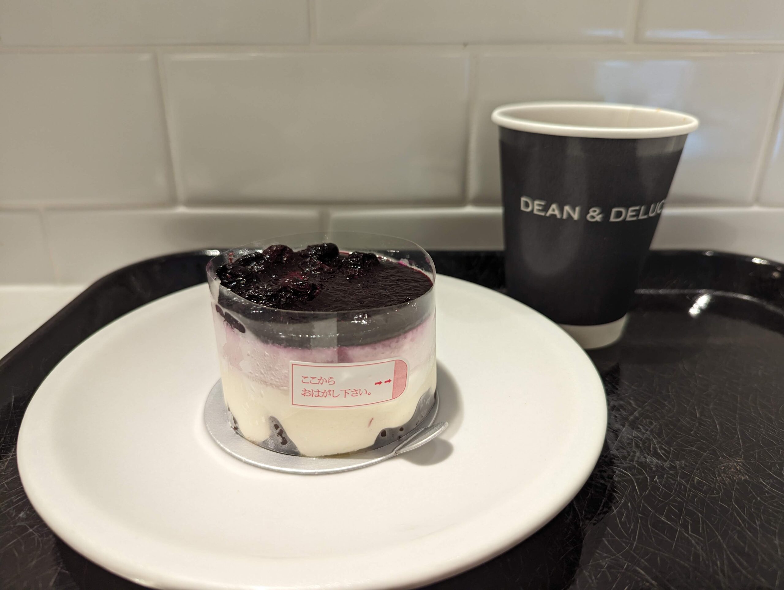 DEAN＆DELUCAのブルーベリーチーズケーキの写真