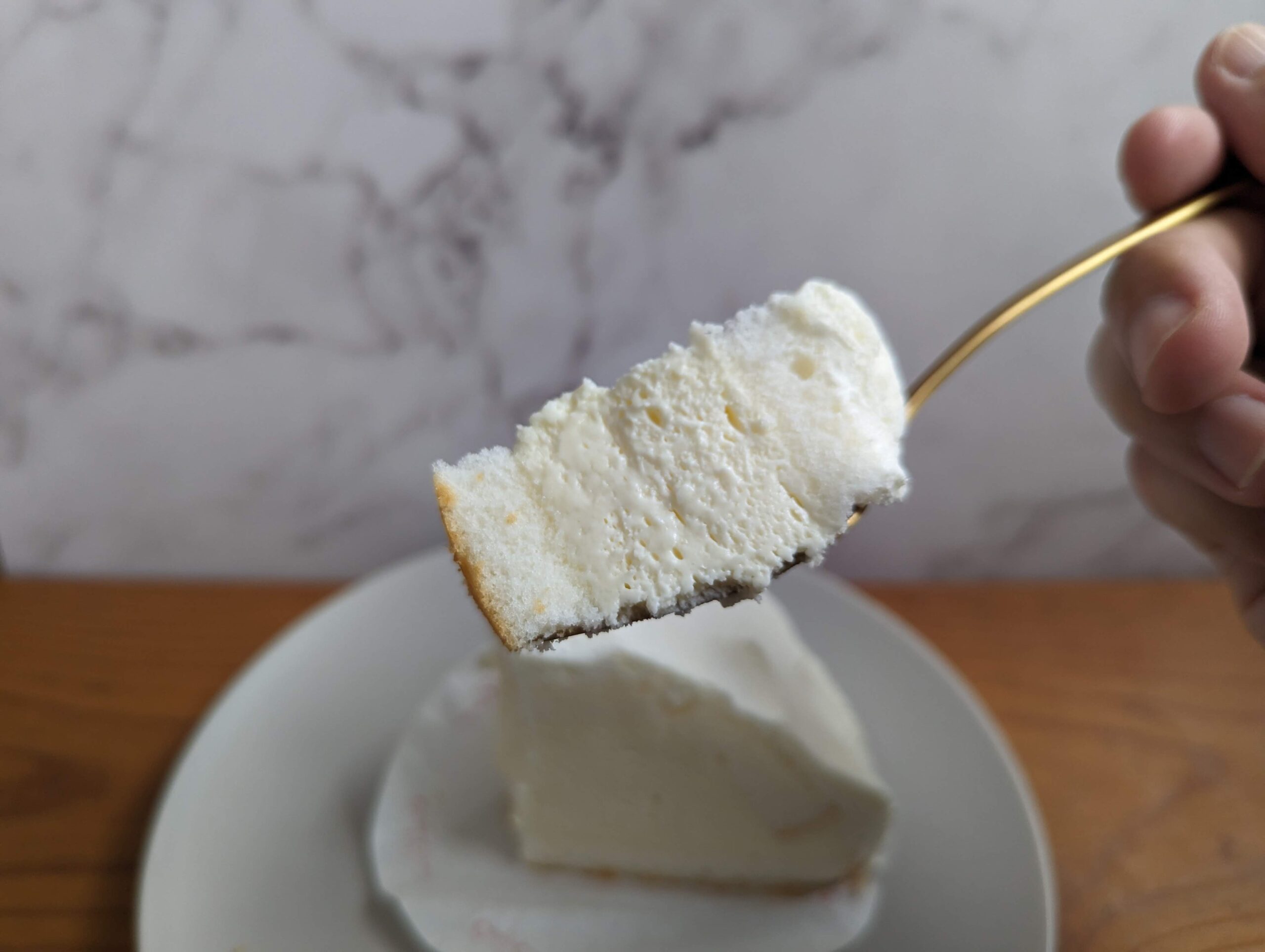 銀座コージーコーナーの「北海道産5種のチーズを使ったこだわりレアチーズ」の写真