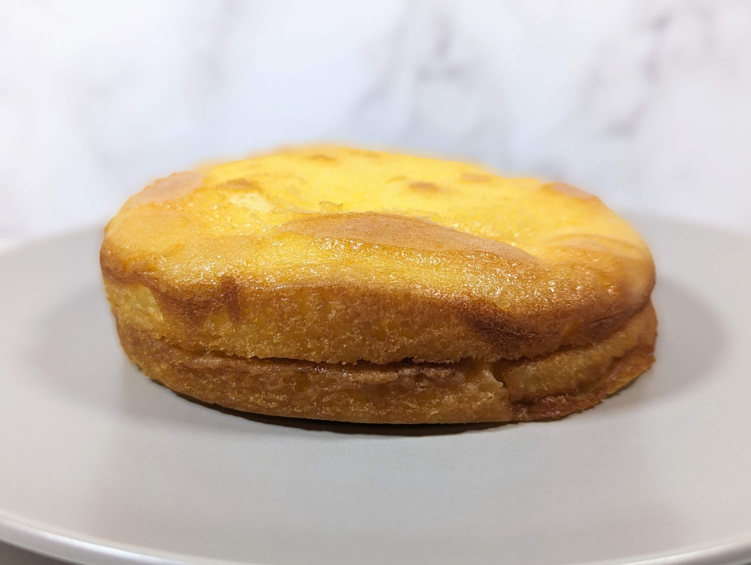 ローソンストア100・山崎製パン「焼きチーズケーキ」 20240325 (8)