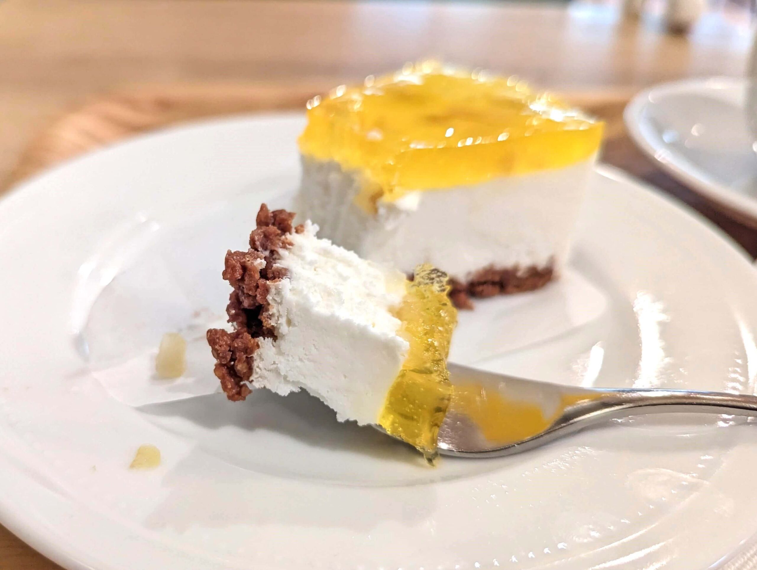 エクセルシオールカフェの「レアチーズケーキ はちみつレモン」 (1)