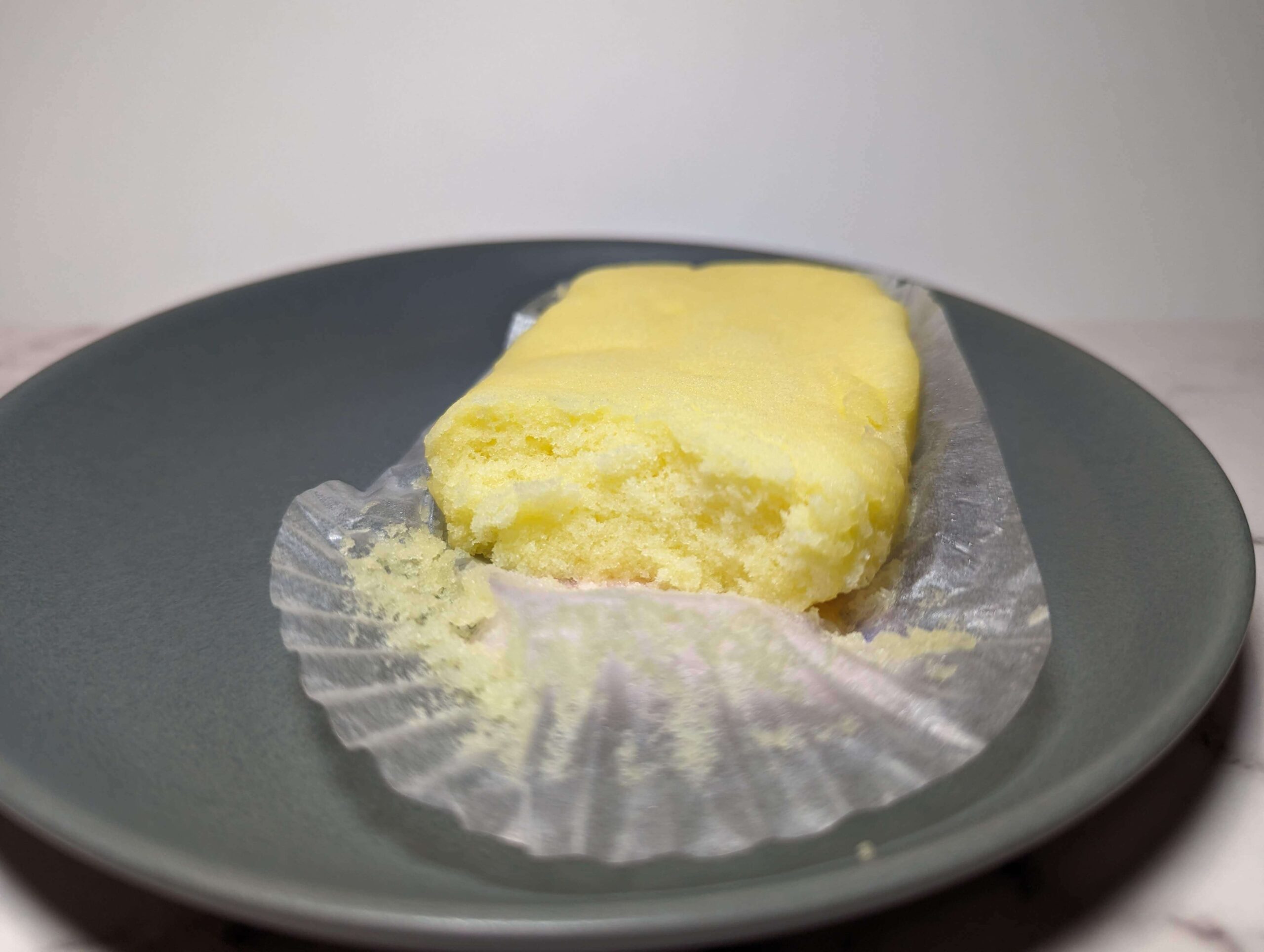 ローソン・しっとりチーズ蒸しケーキ（山崎製パン） (1)