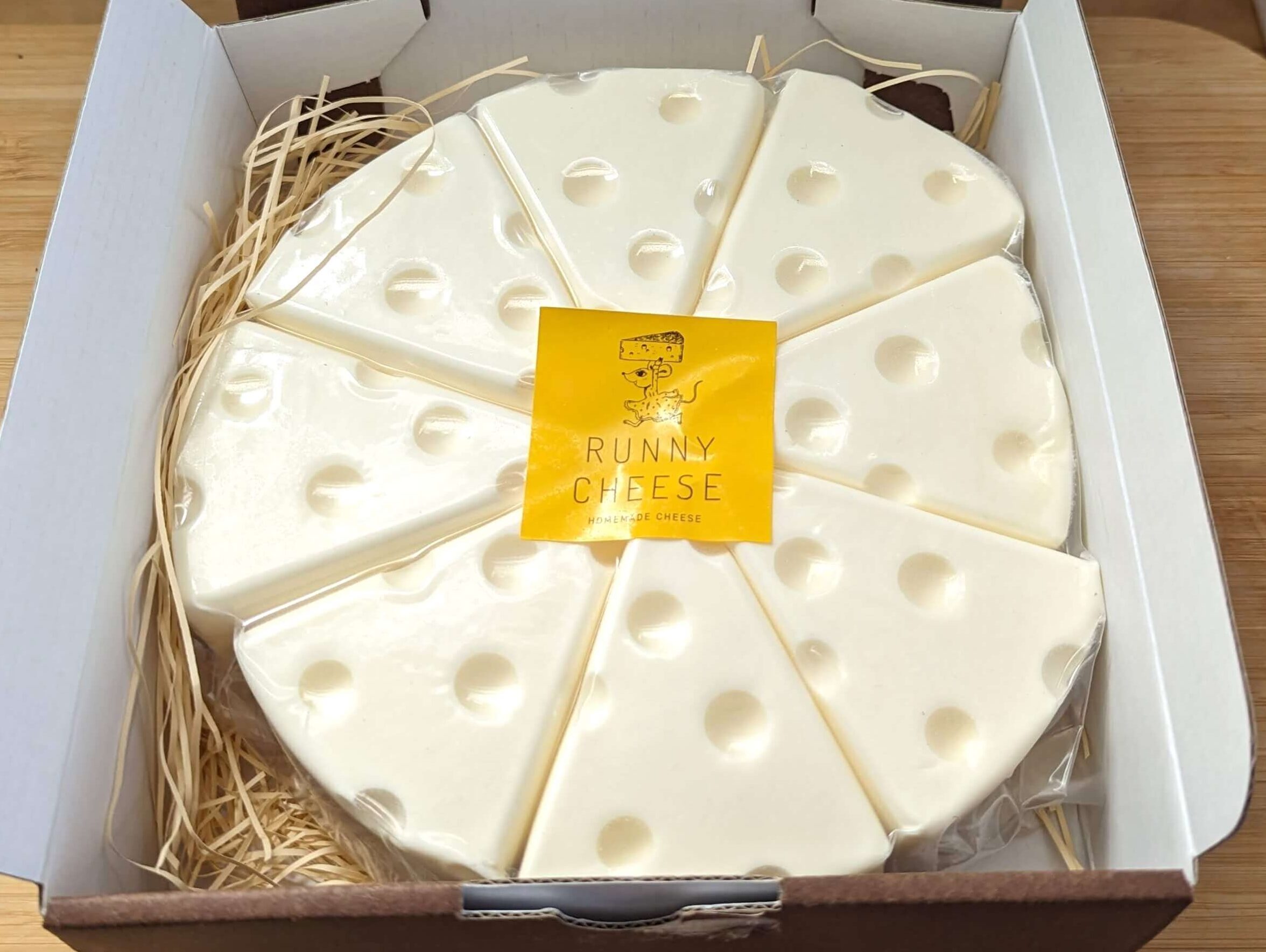 RUNNY CHEESE(ラニーチーズ)のレアチーズチーズケーキの写真
