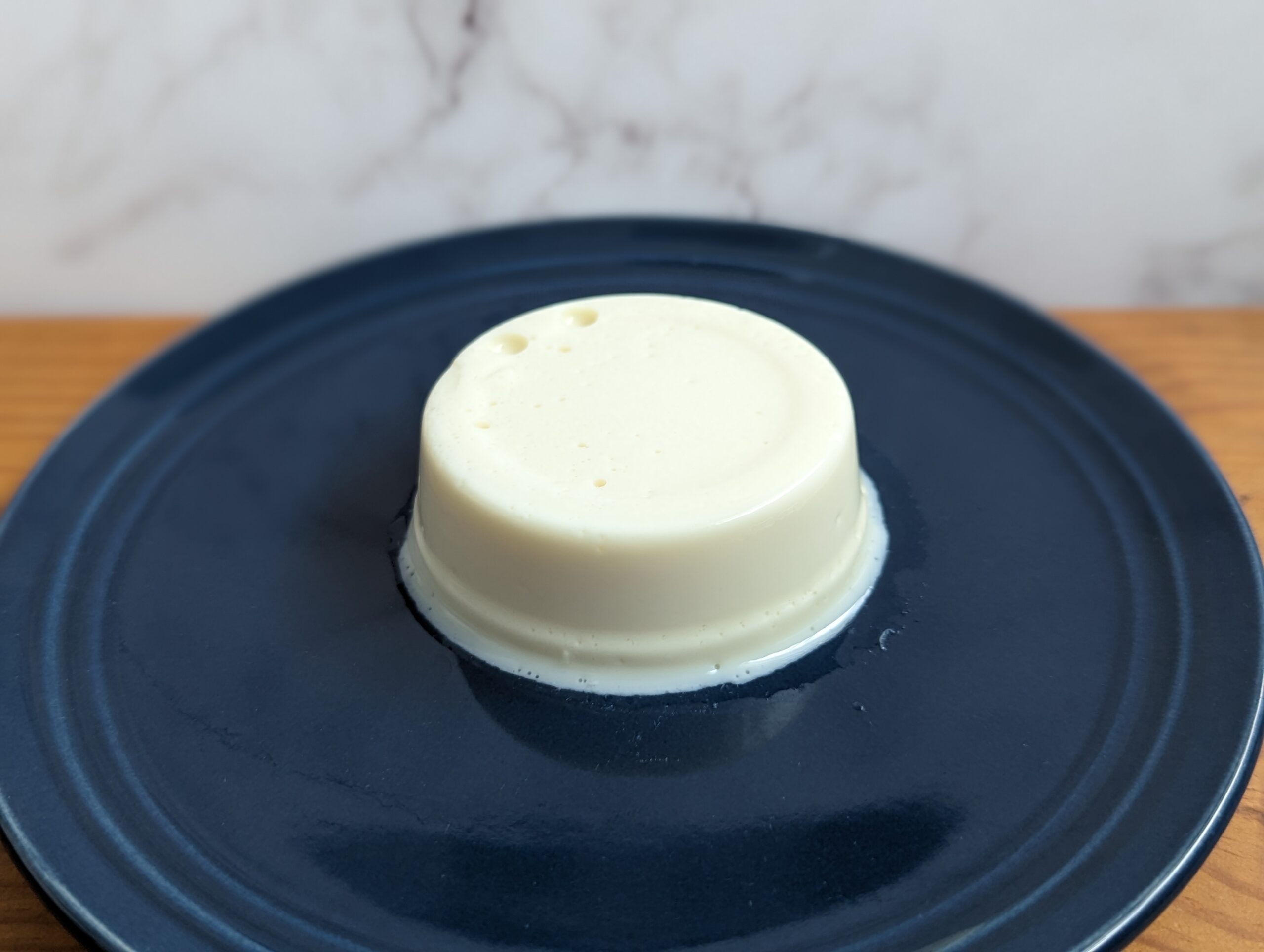 モロゾフの白いチーズケーキ 酪（SHIROI CHEESECAKE RAKU）のカマンベール (2)