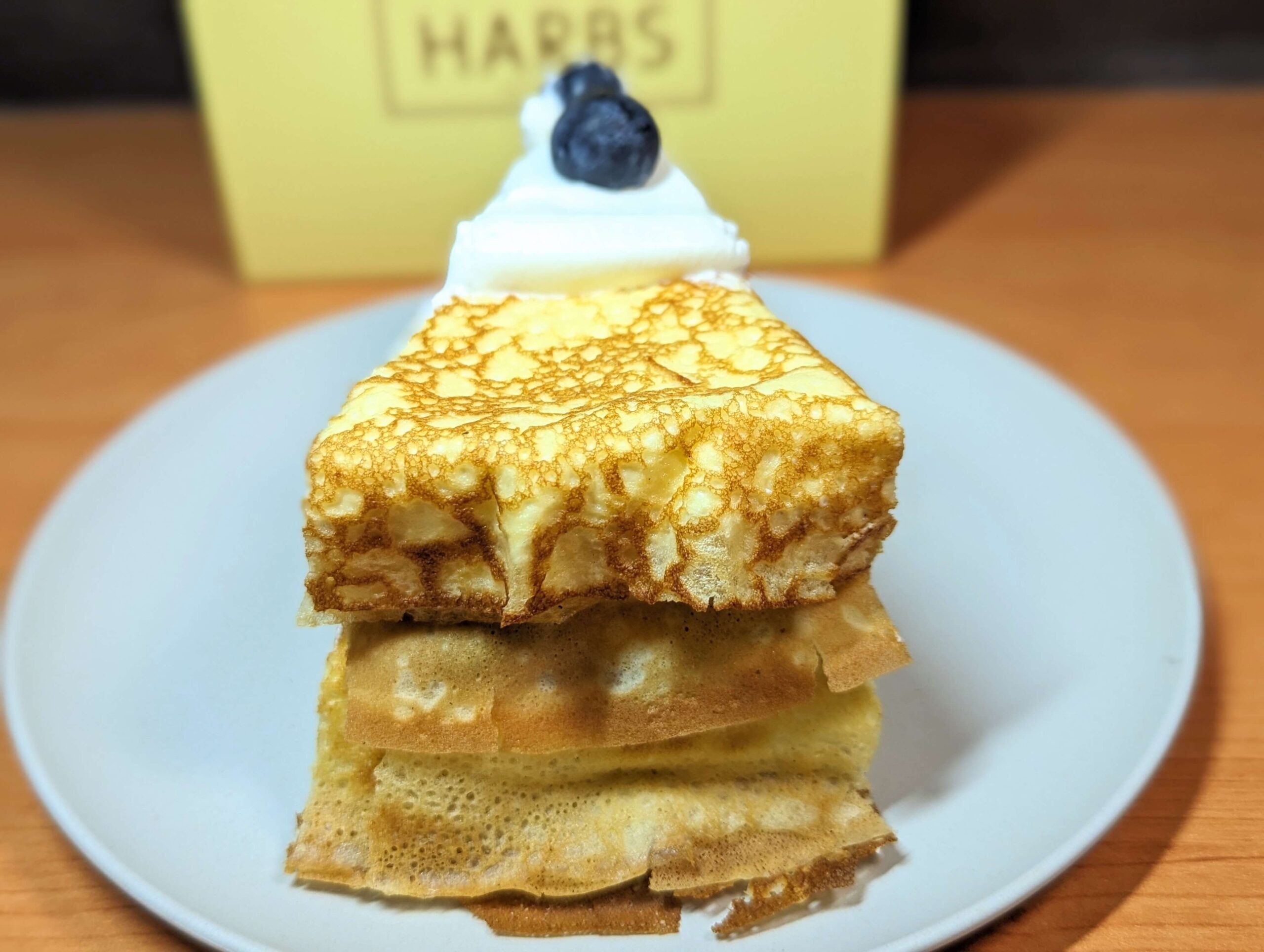 HARBS（ハーブス）の「クリームチーズのミルクレープ」2024年4月9日 (15)