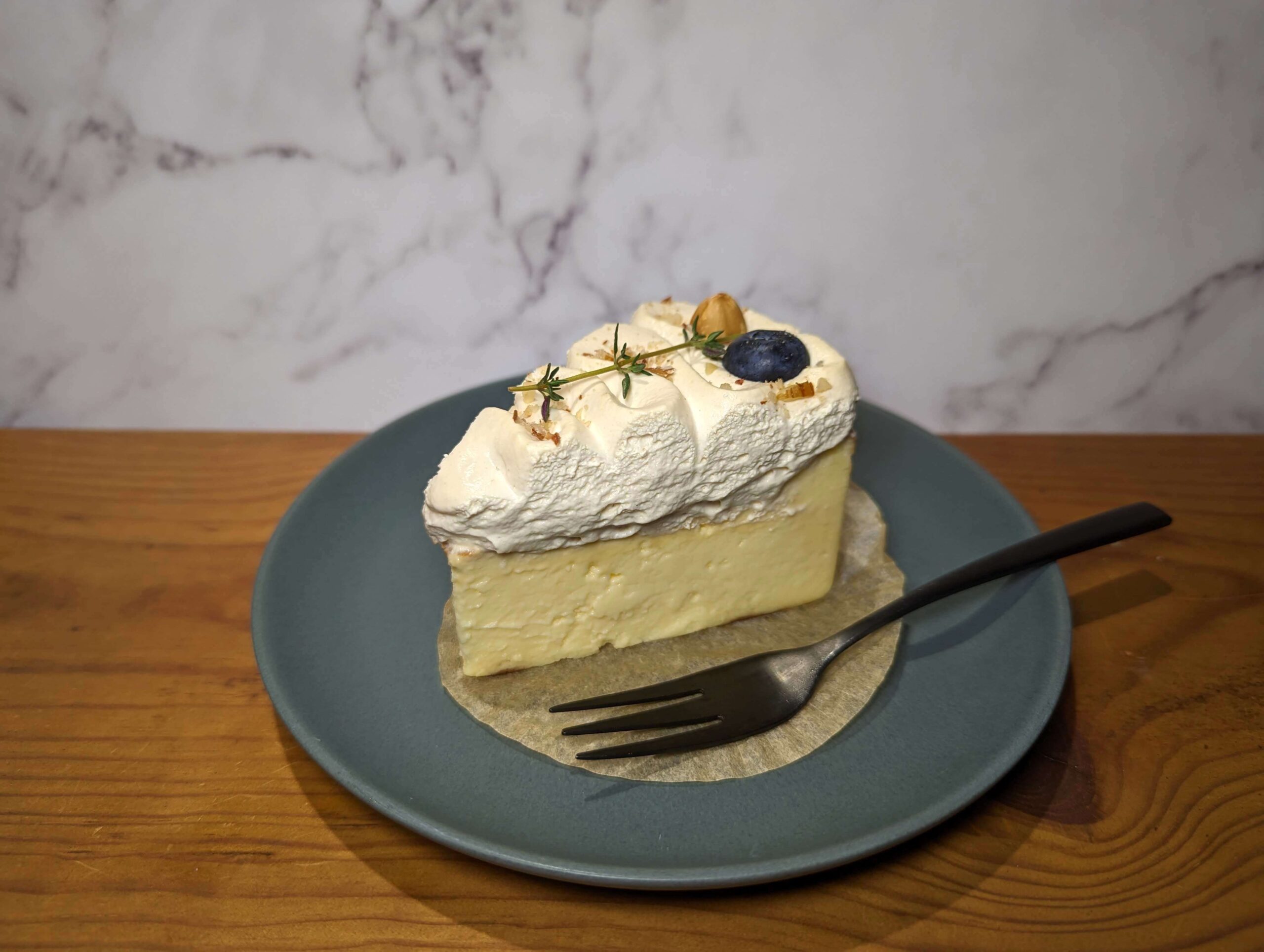 鷺ノ宮カメリア　バスクチーズケーキ