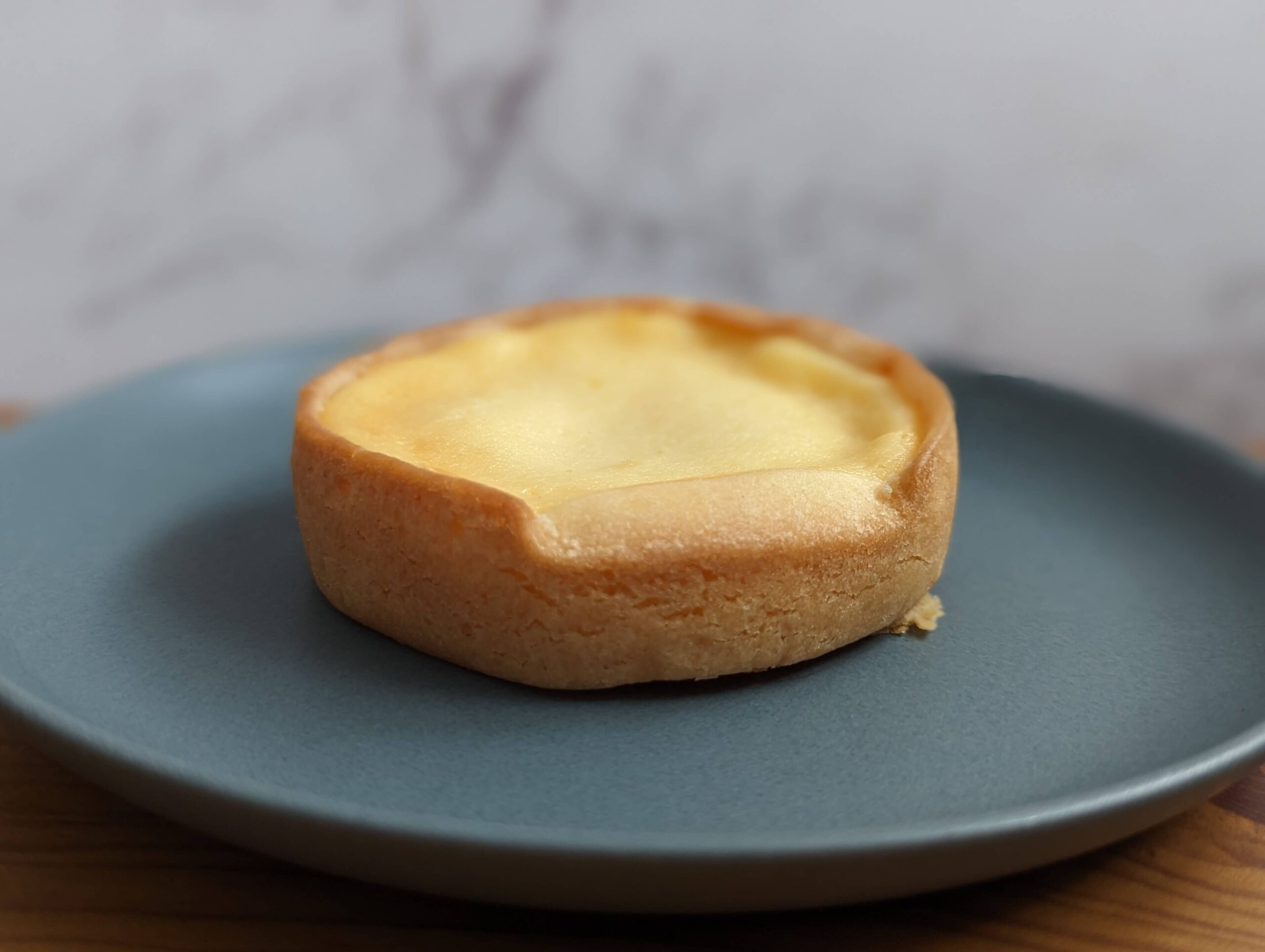 ヤマザキ（山崎製パン）のベイクドチーズタルト (5)