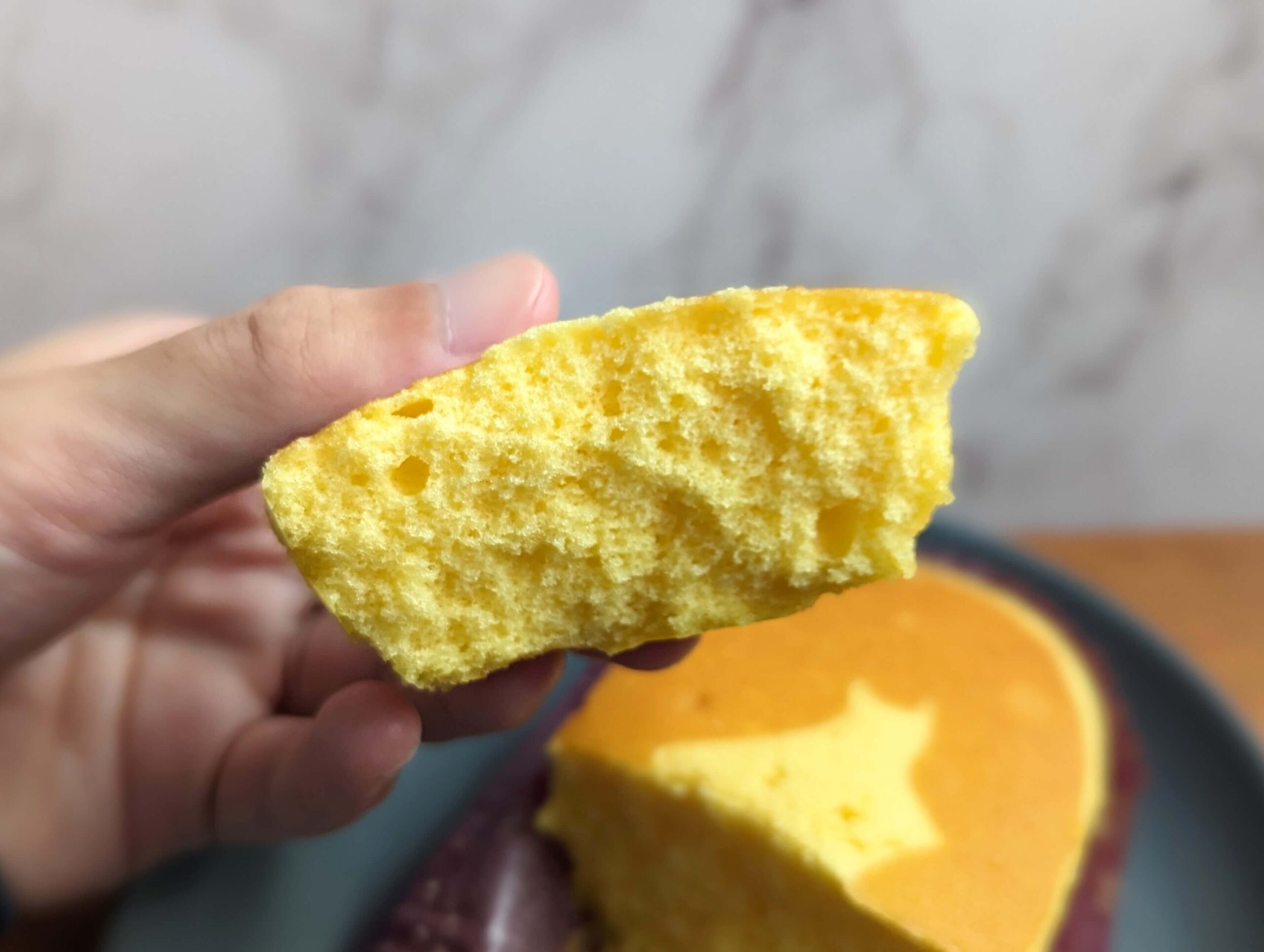 山崎製パン「北海道チーズ蒸しケーキ 紅はるか」 (9)