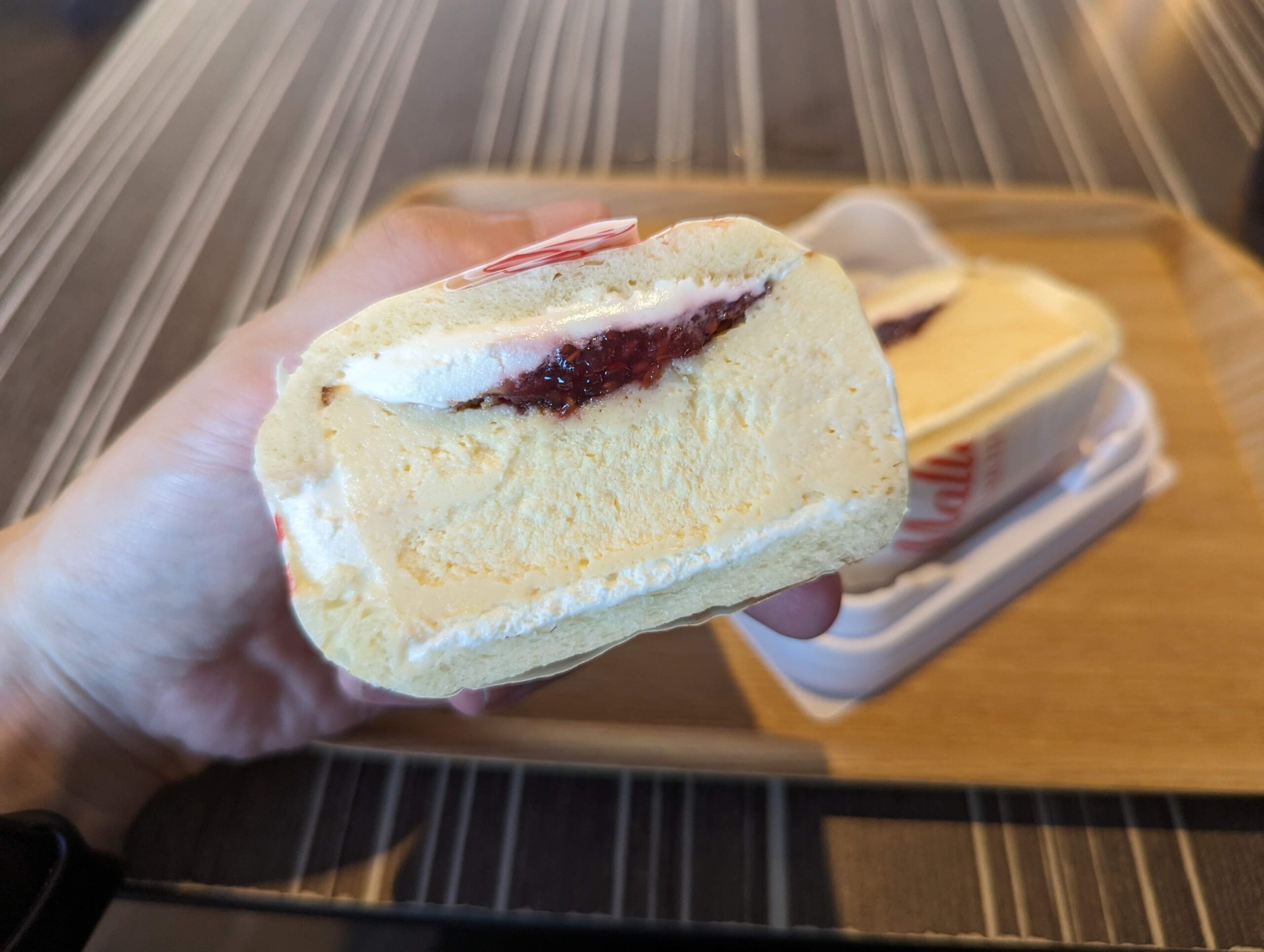 二子玉川、マヨルカのバスクチーズケーキサンド (5)