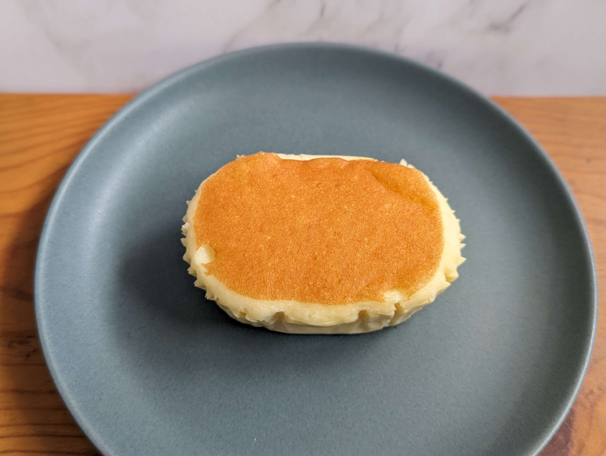 山崎製パンの北海道チーズ蒸しケーキ＆ベイクド風チーズケーキの写真