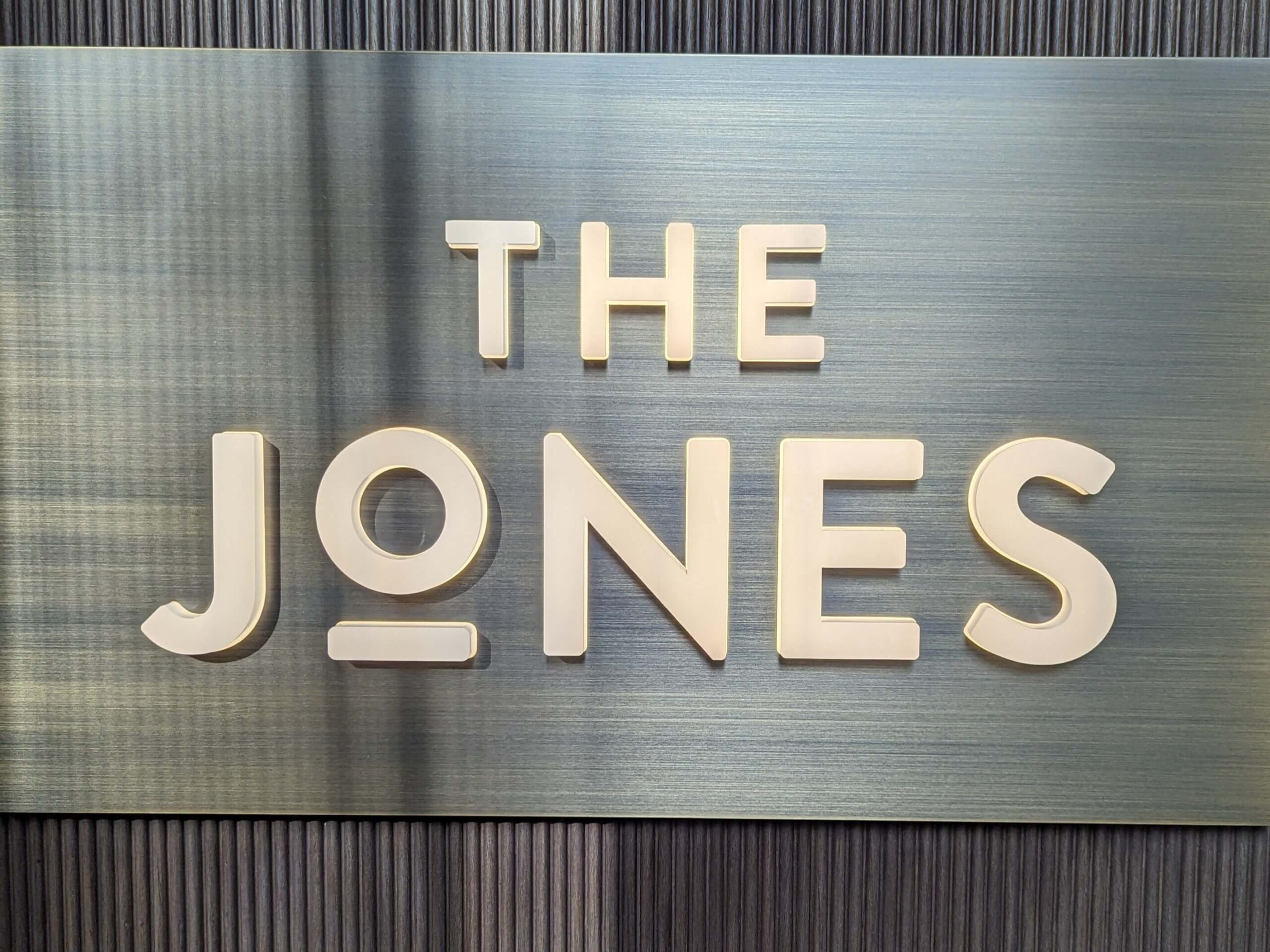新宿・ザ・ジョーンズ カフェバー（The Jones Cafe Bar）「クロッフルニューヨークチーズケーキスイートサンドイッチ」2024年2月14日 (18)