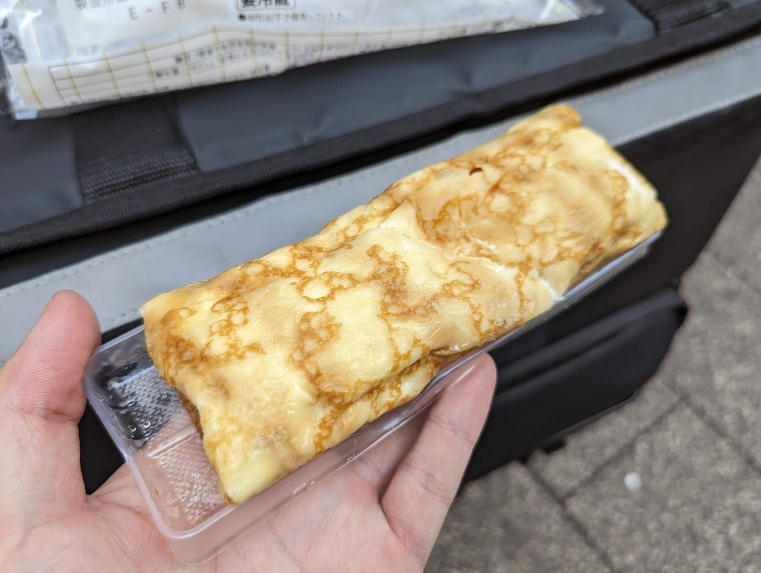 山崎製パン・バスク風チーズケーキ入りクレープ (4)